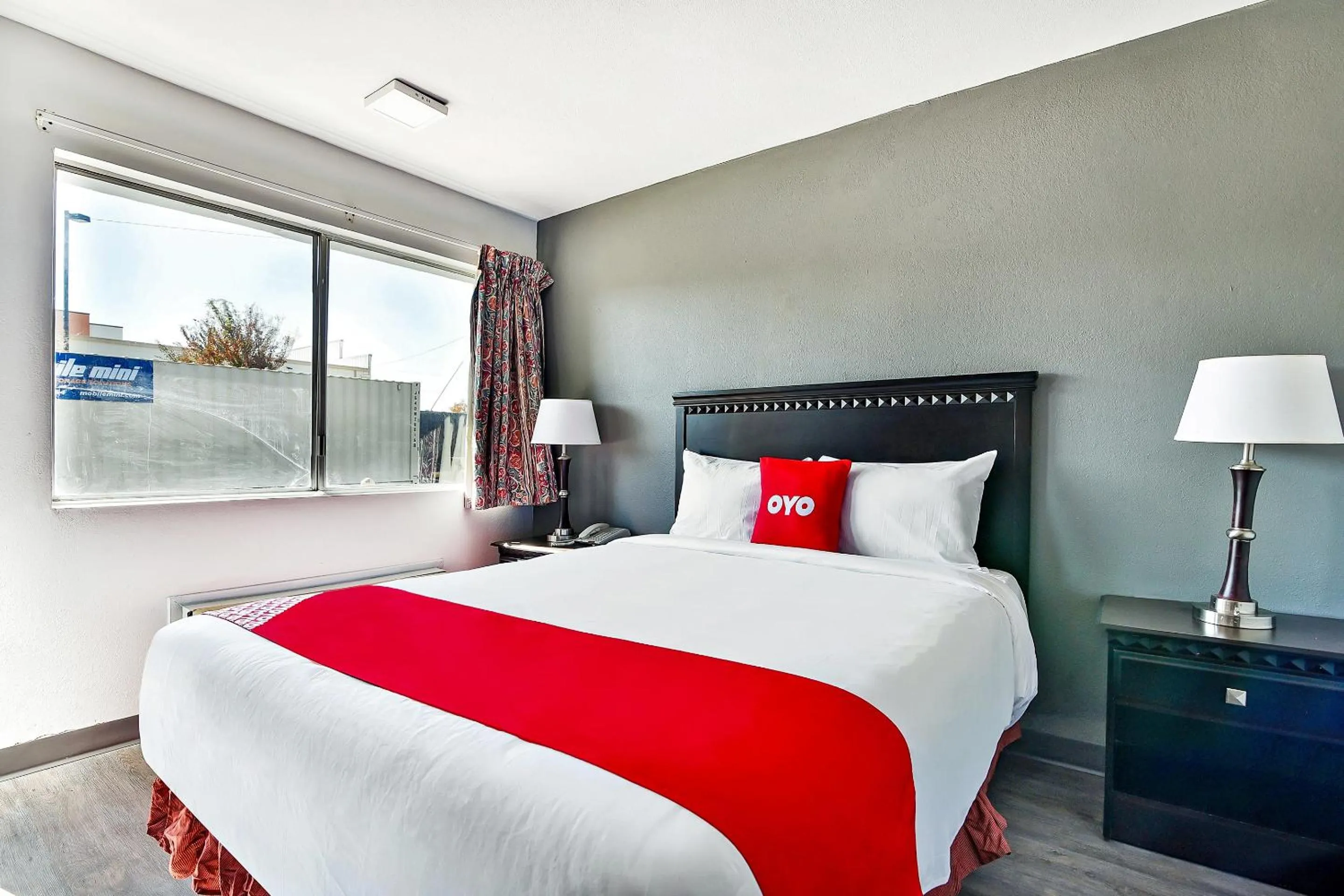 Bedroom, Bed in OYO Hotel Shreveport Airport North