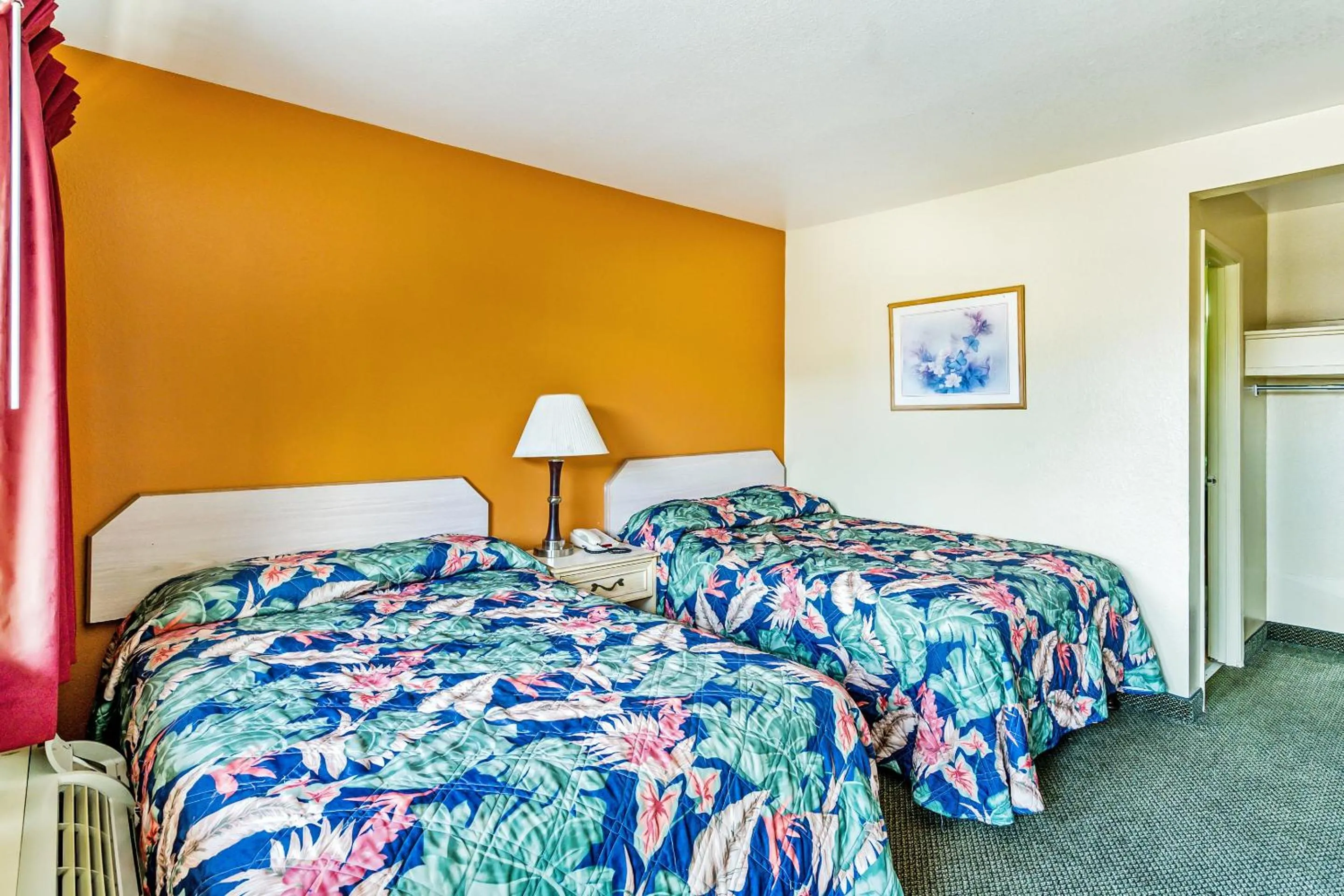 Bedroom, Bed in OYO Hotel Shreveport Airport North