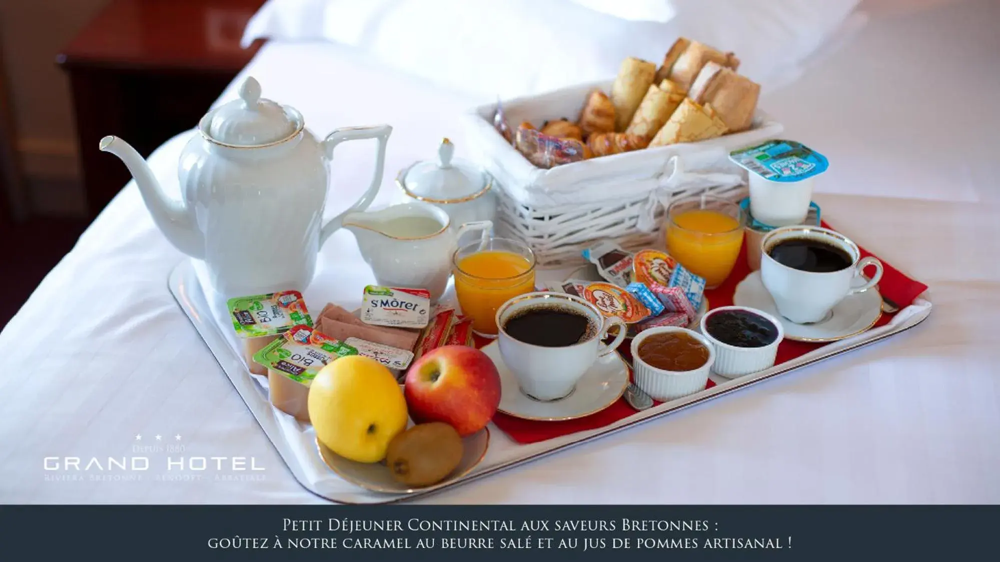 Food and drinks in Grand Hôtel Abbatiale Bénodet, Originals Relais Food and drinks in Grand Hôtel Abbatiale Bénodet, Originals Relais