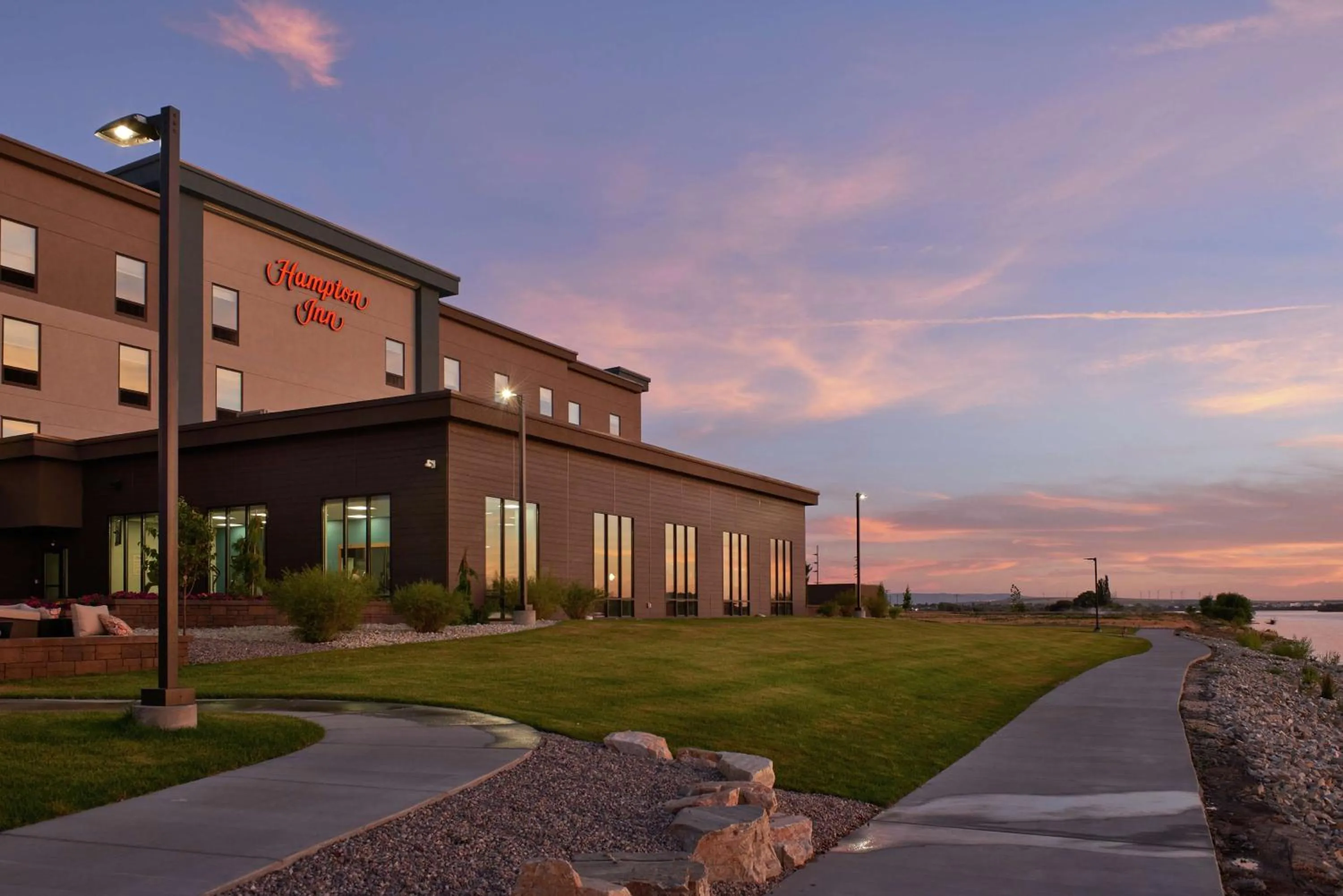 Property building in Hampton Inn Burley