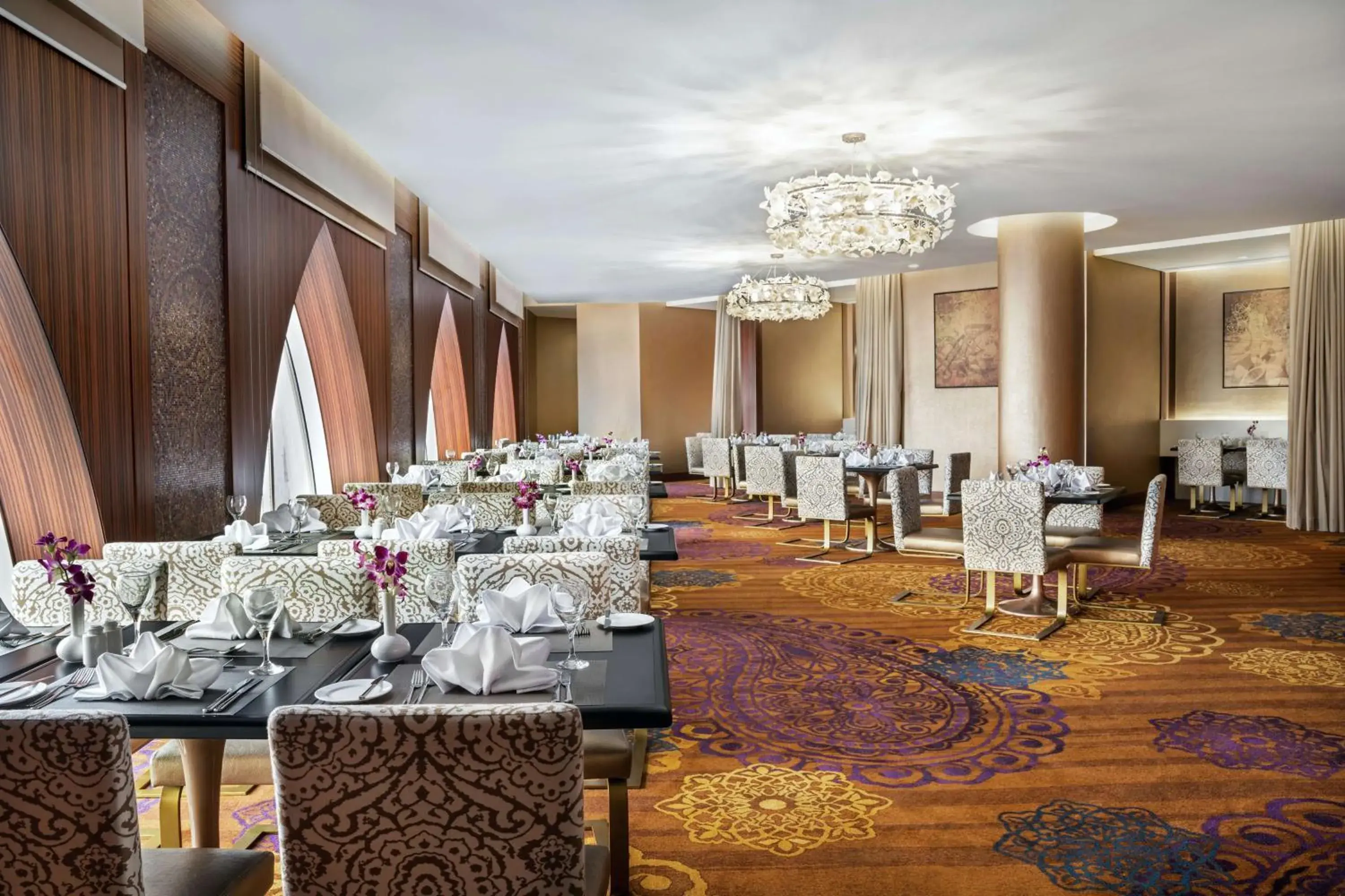 Restaurant/places to eat in Doubletree By Hilton Jabal Omar Makkah Restaurant/places to eat in Doubletree By Hilton Jabal Omar Makkah