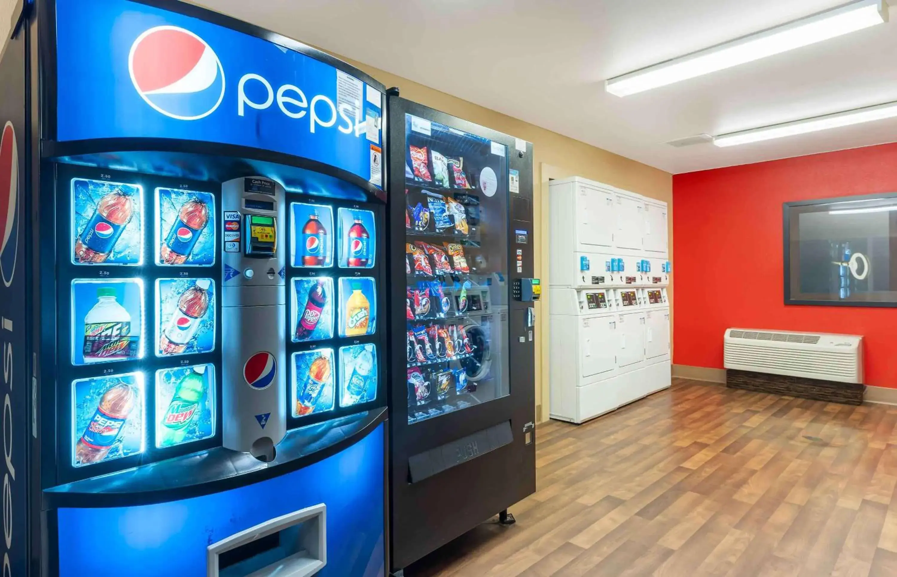 Property building in Extended Stay America Suites - Sacramento - Vacaville Property building in Extended Stay America Suites - Sacramento - Vacaville