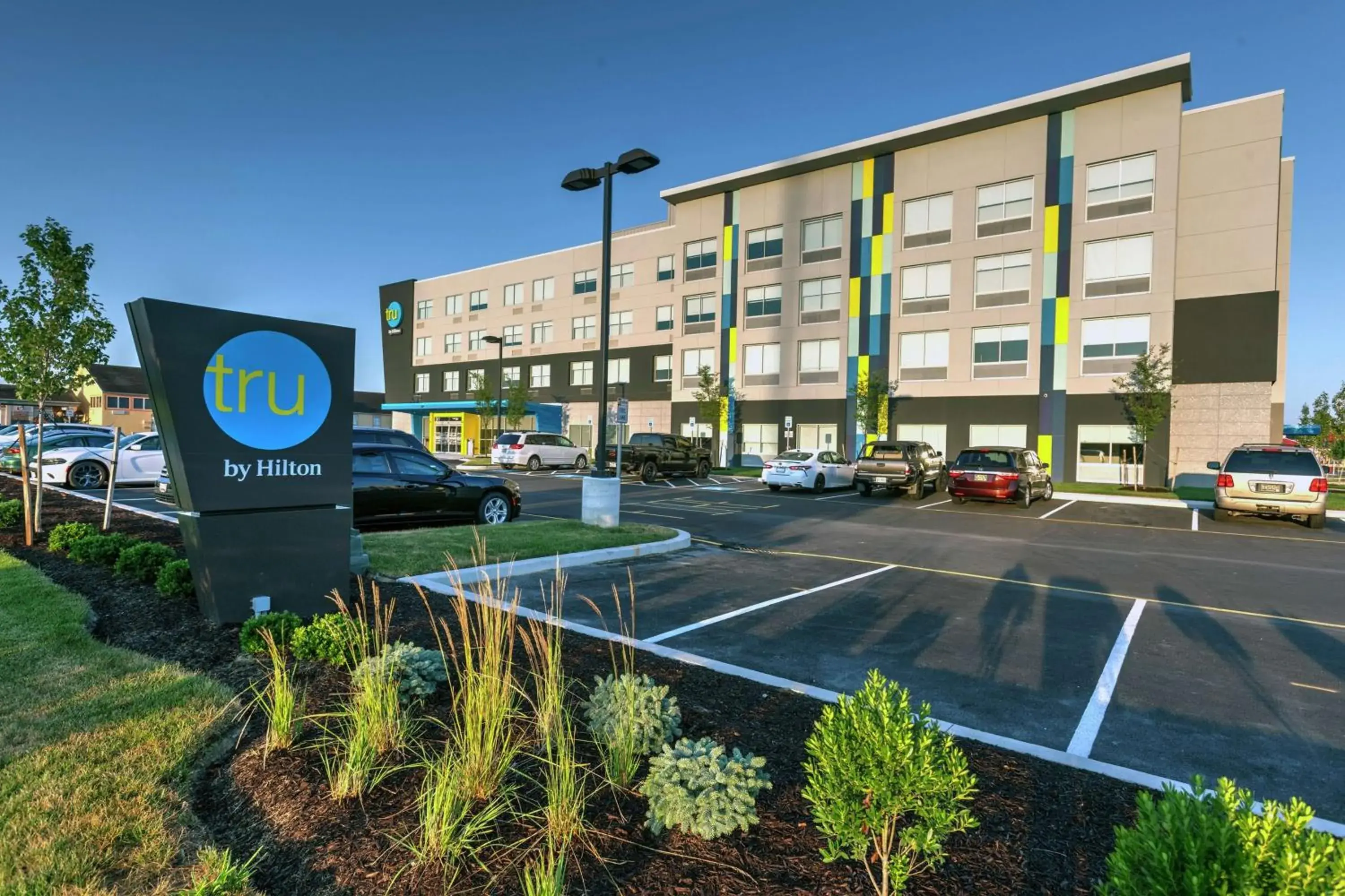 Property building in Tru By Hilton Georgetown Property building in Tru By Hilton Georgetown
