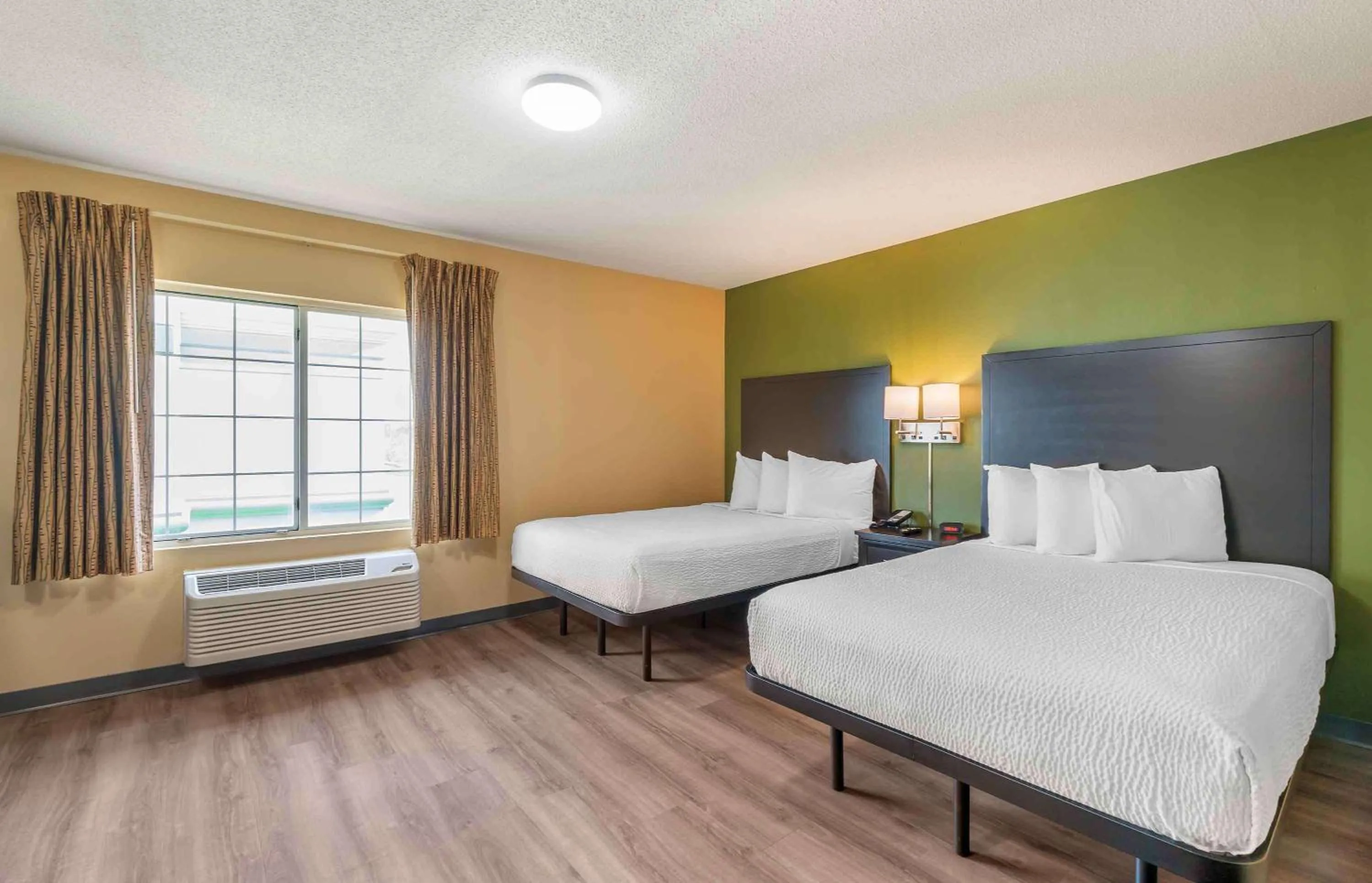 Bedroom, Bed in Extended Stay America Suites - Chesapeake - Greenbrier Circle