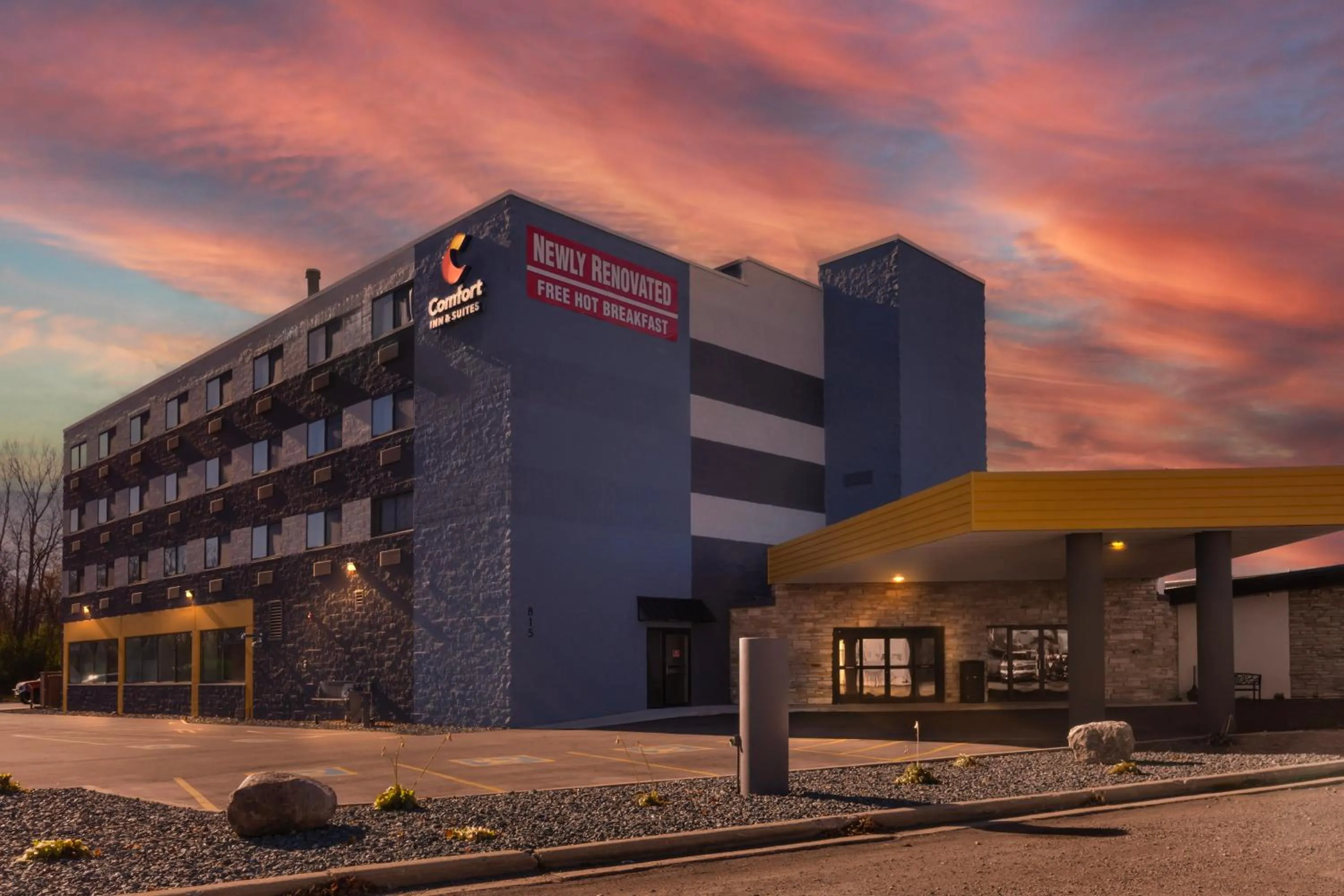 Property building in Comfort Inn & Suites