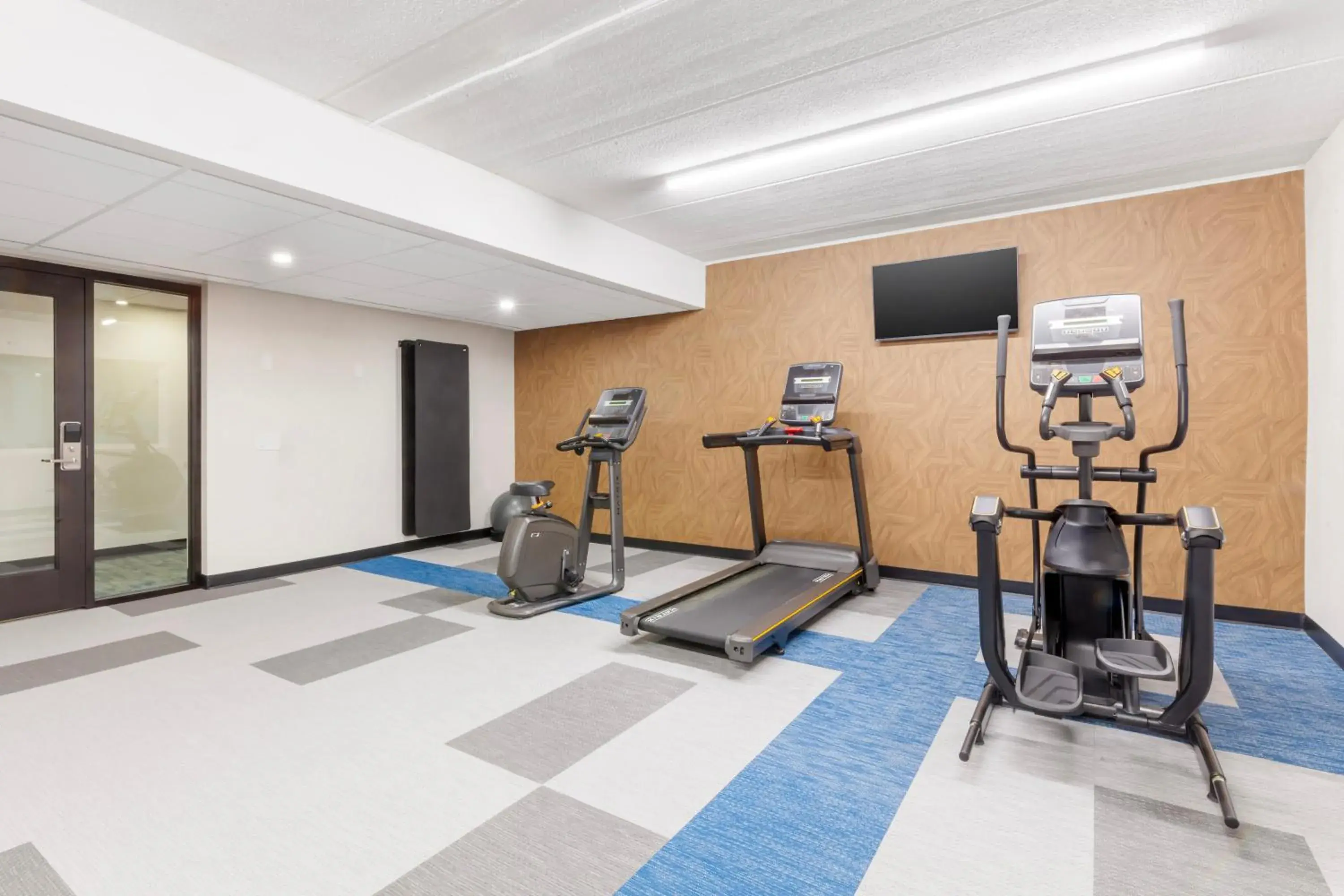 Fitness centre/facilities in Comfort Inn & Suites Beaver Dam Fitness centre/facilities in Comfort Inn & Suites Beaver Dam