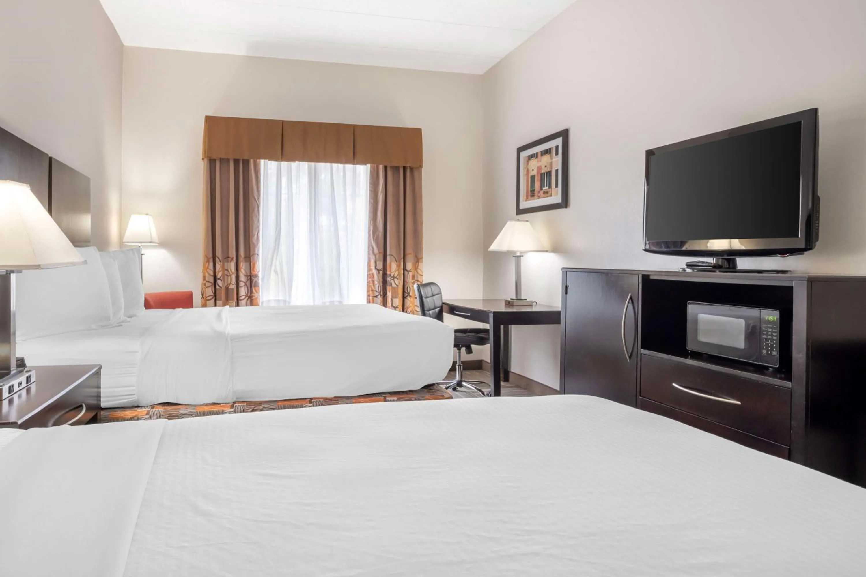 Bedroom, Bed in Best Western Mason Inn