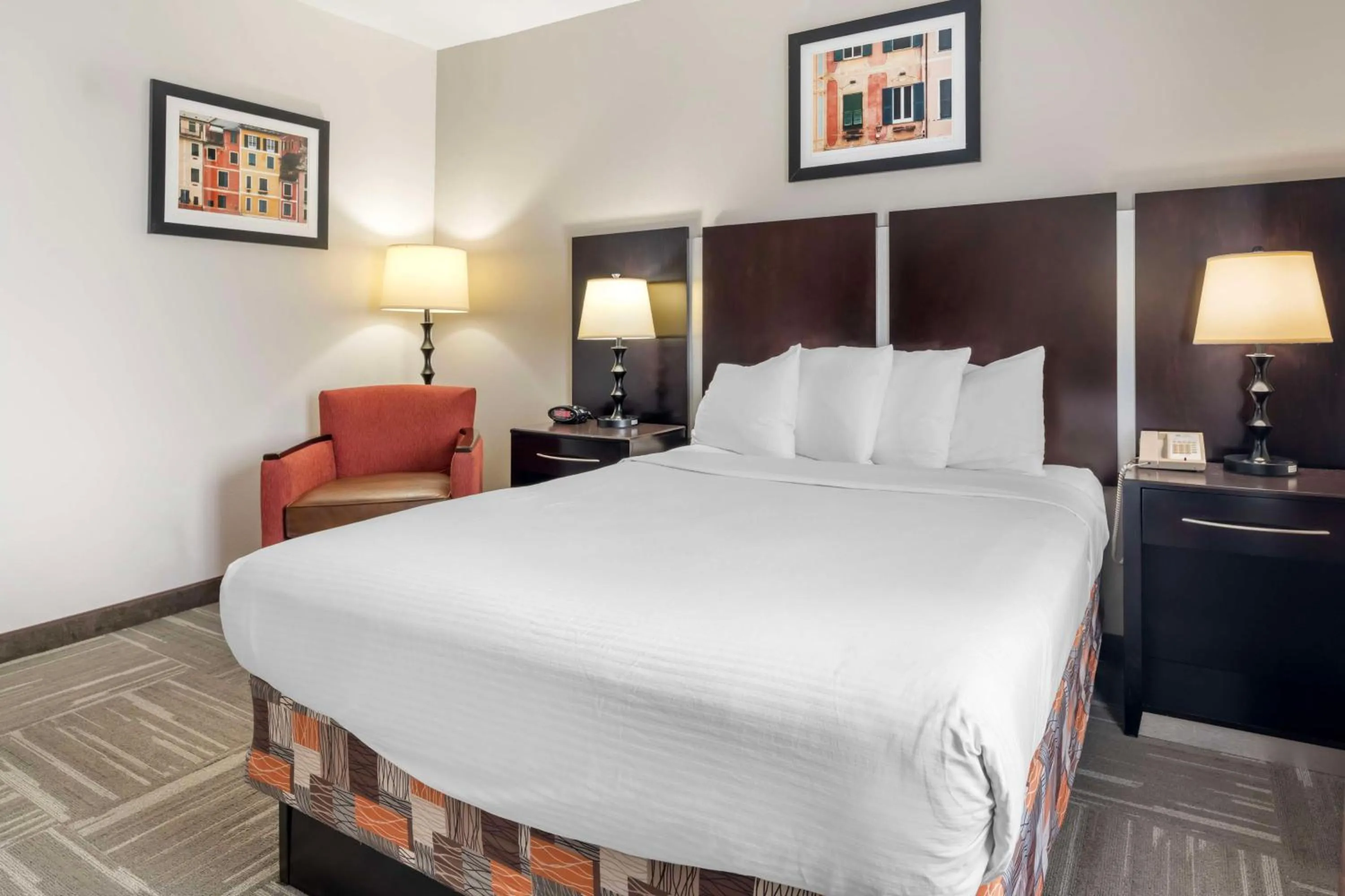 Bedroom, Bed in Best Western Mason Inn