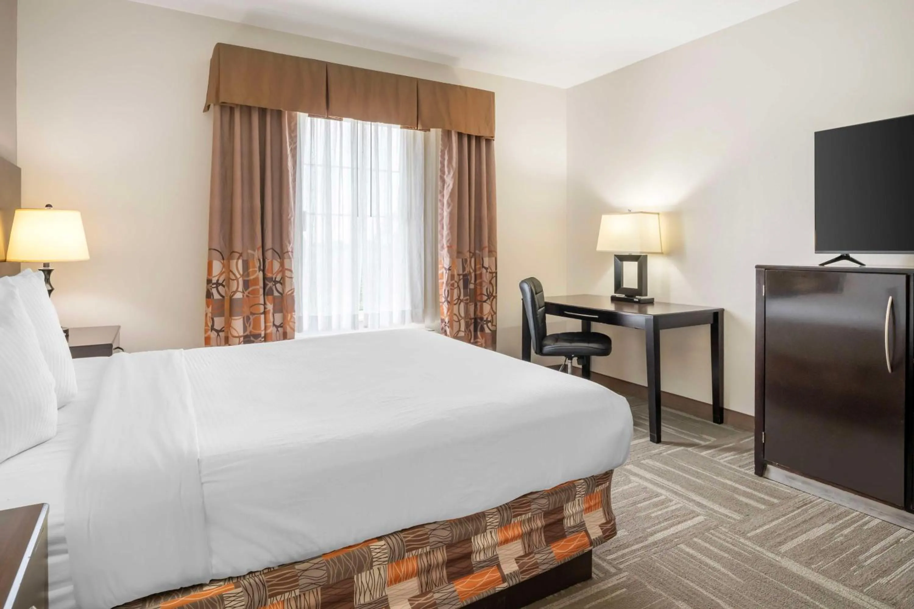 Bedroom, Bed in Best Western Mason Inn