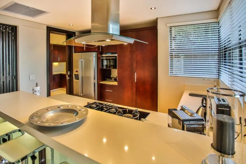 Kitchen or kitchenette in Zimbali 4 Bedroom with pool ZHB1