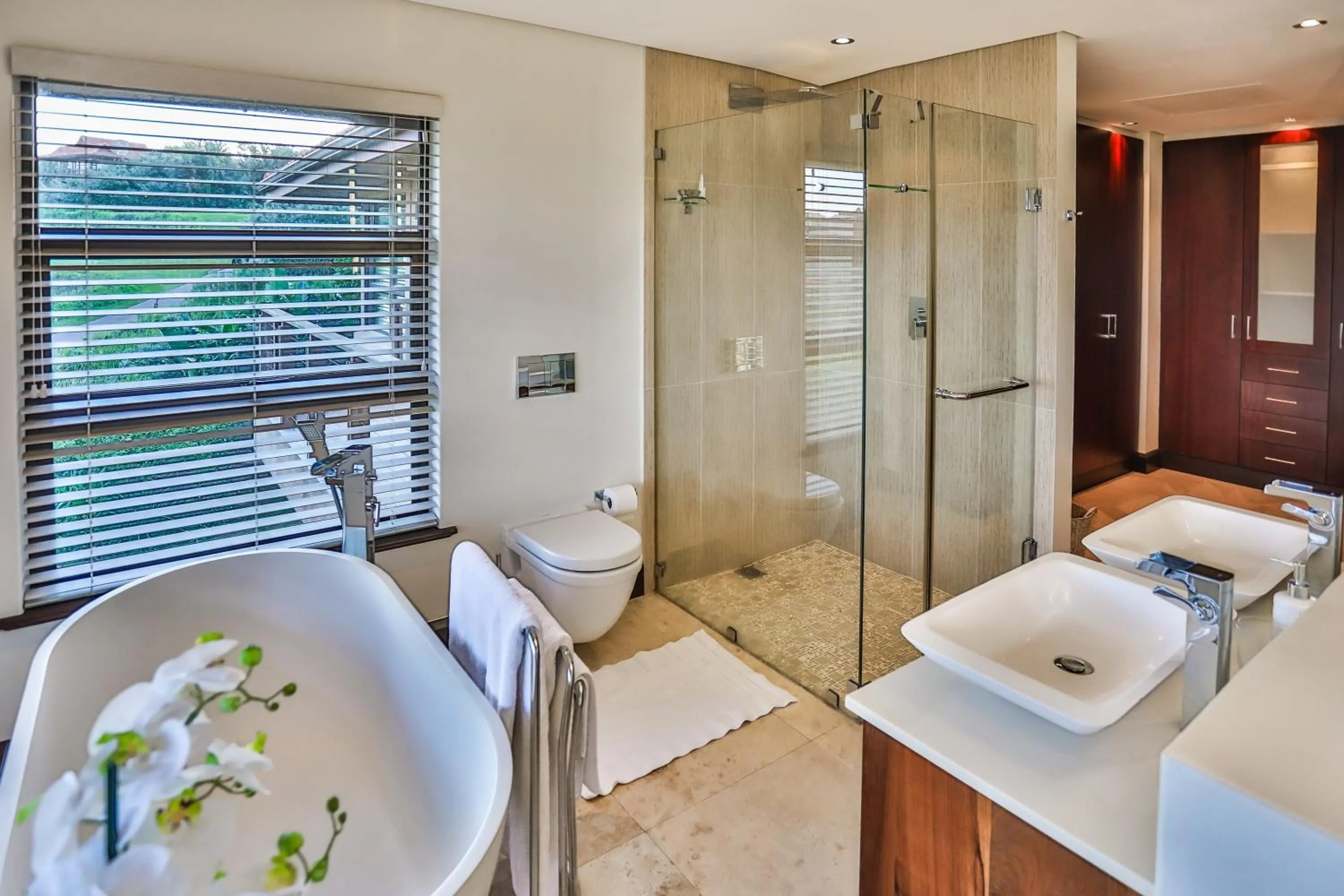 Zimbali 4 Bedroom with pool ZHB1