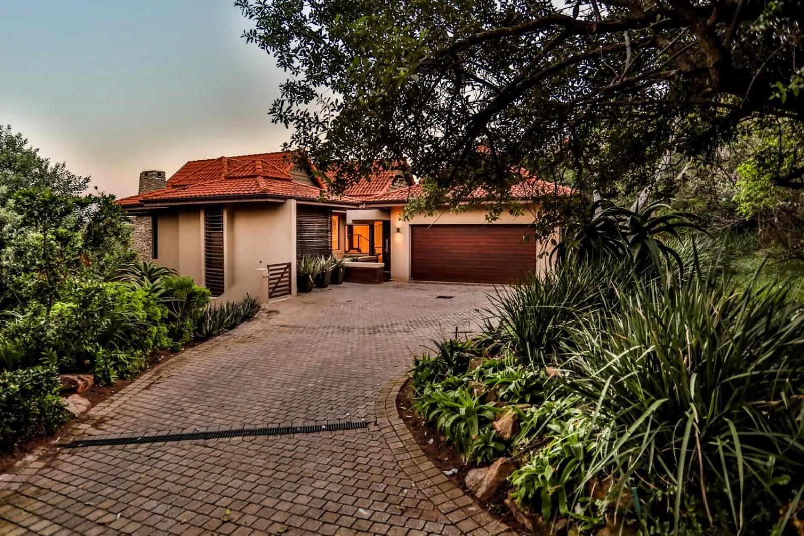 Zimbali 4 Bedroom with pool ZHB1