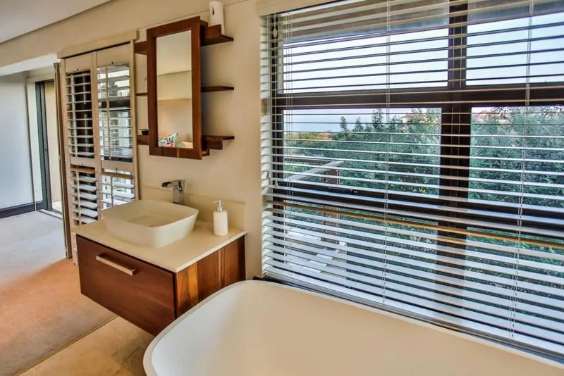 Bathroom in Zimbali 4 Bedroom with pool ZHB1
