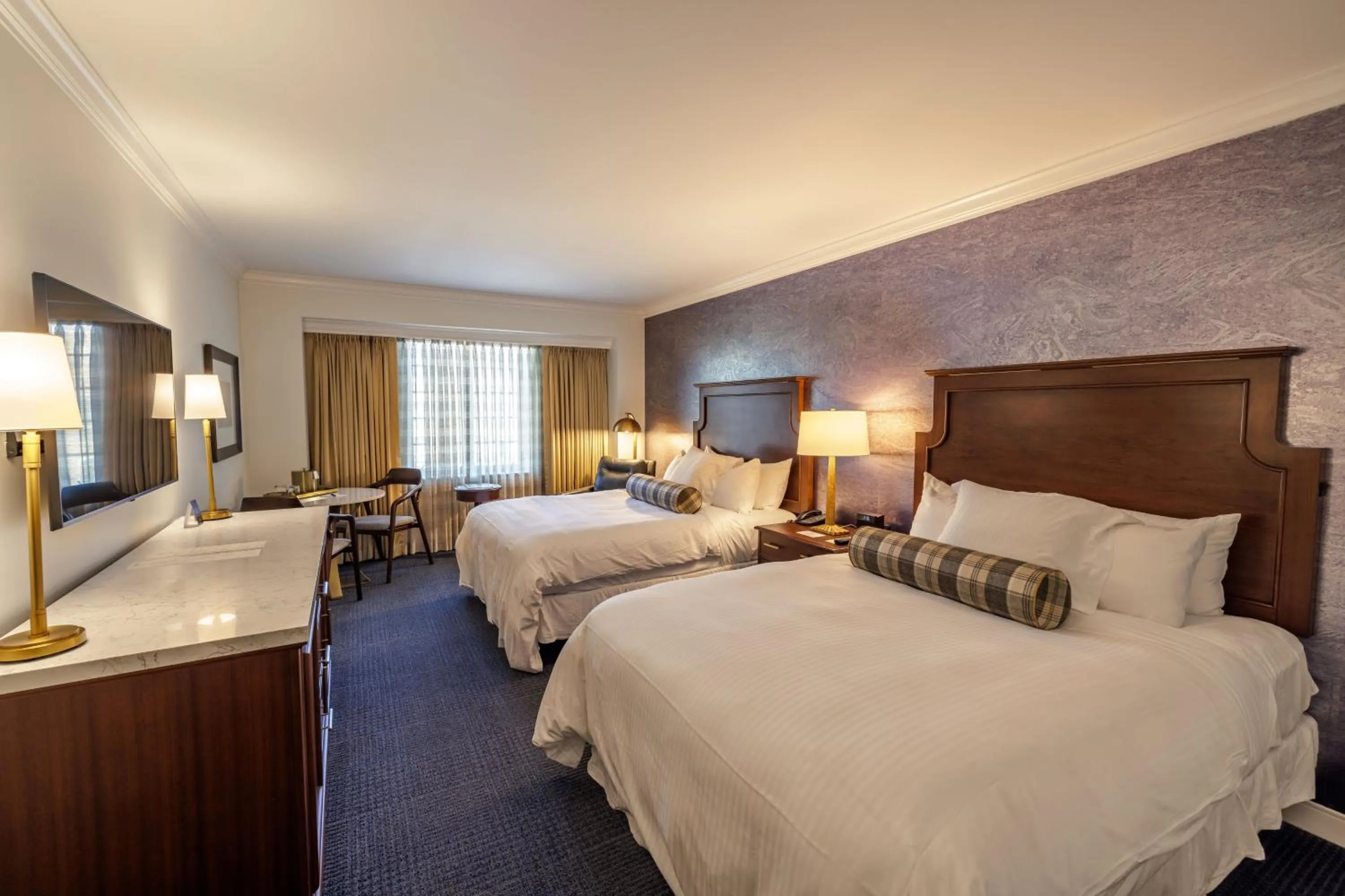 Bedroom, Bed in Morris Inn at Notre Dame