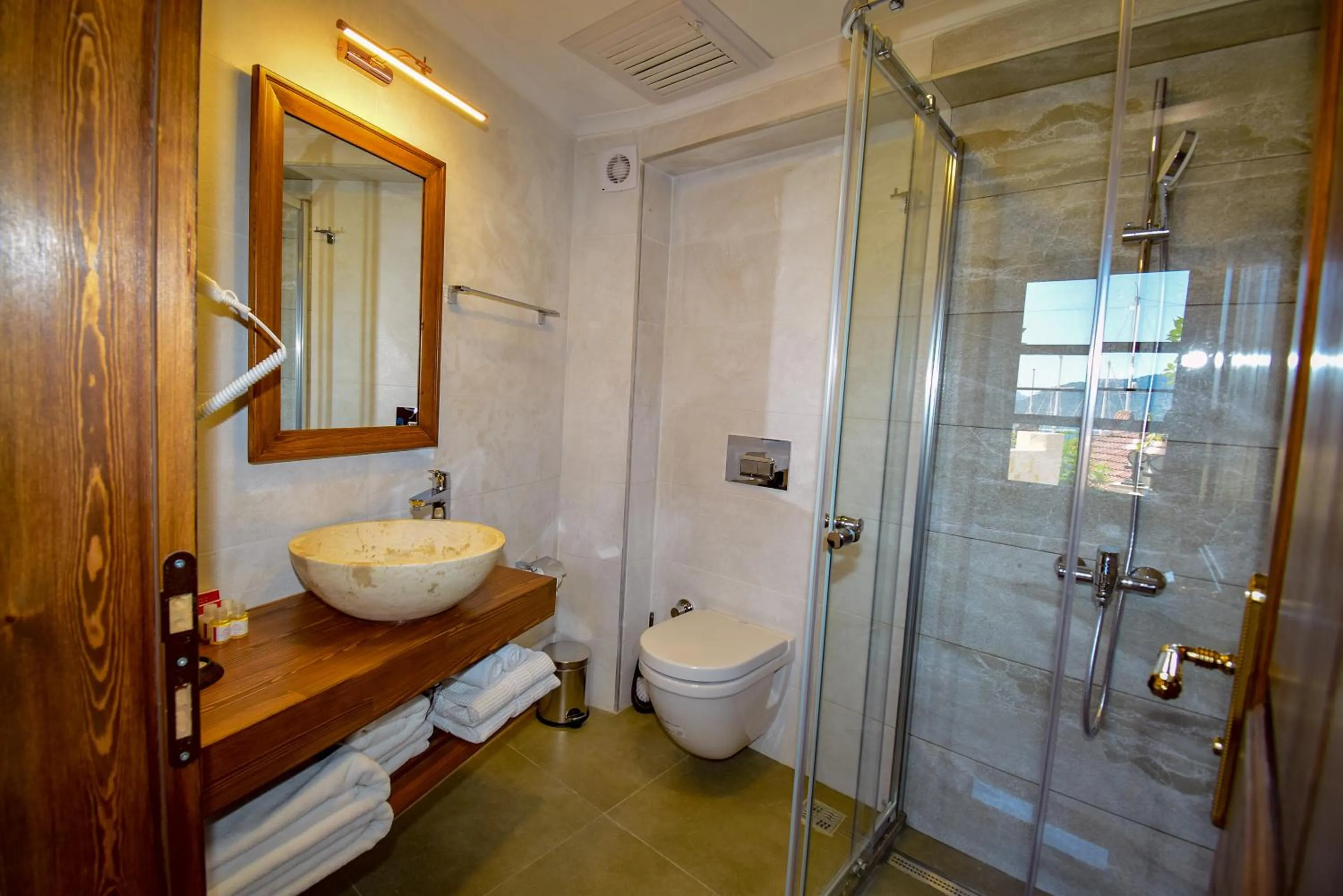 Bathroom in Mets Boutique Hotel