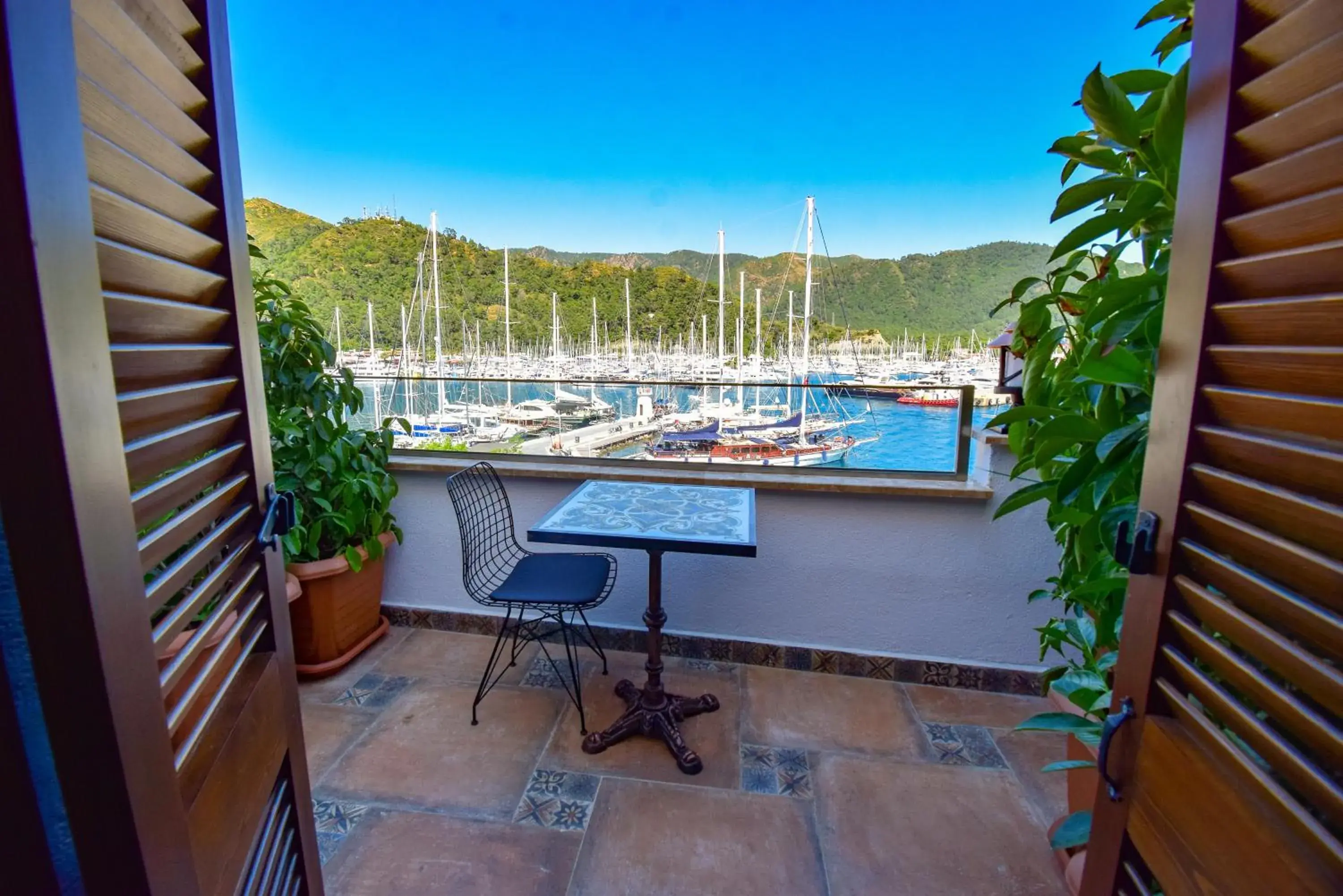 Double Room with Balcony and Sea View in Mets Boutique Hotel Double Room with Balcony and Sea View in Mets Boutique Hotel