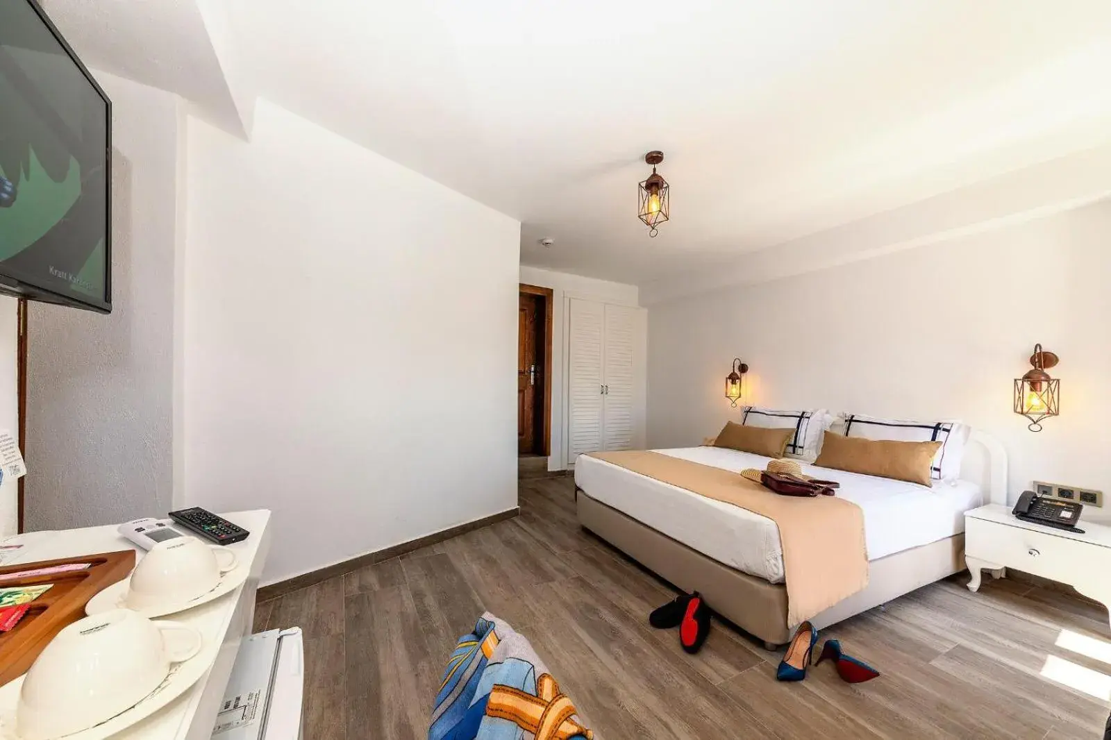 Deluxe Suite with Sea View in Mets Boutique Hotel Deluxe Suite with Sea View in Mets Boutique Hotel