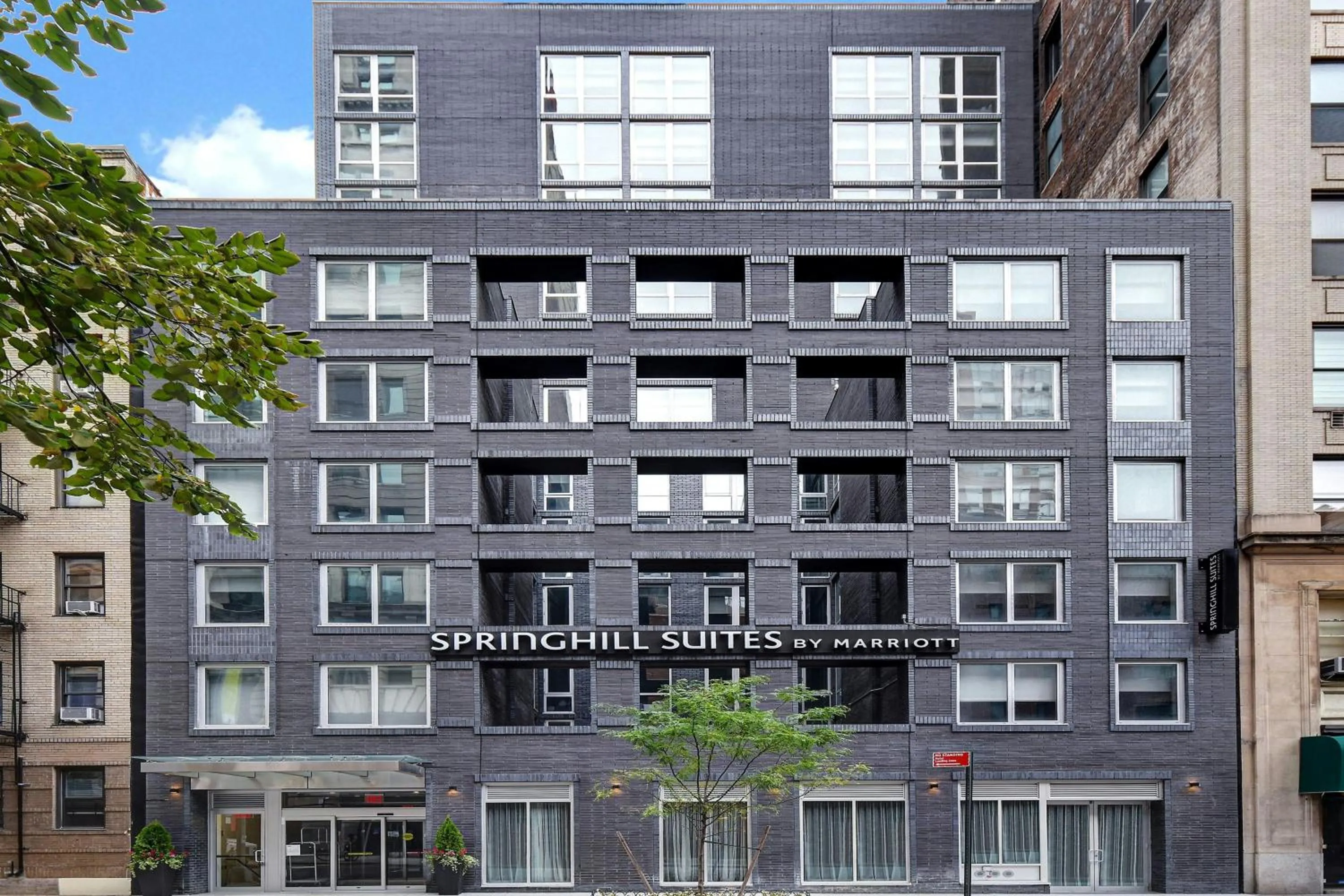 Property building in SpringHill Suites by Marriott New York Midtown Manhattan/Park Ave
