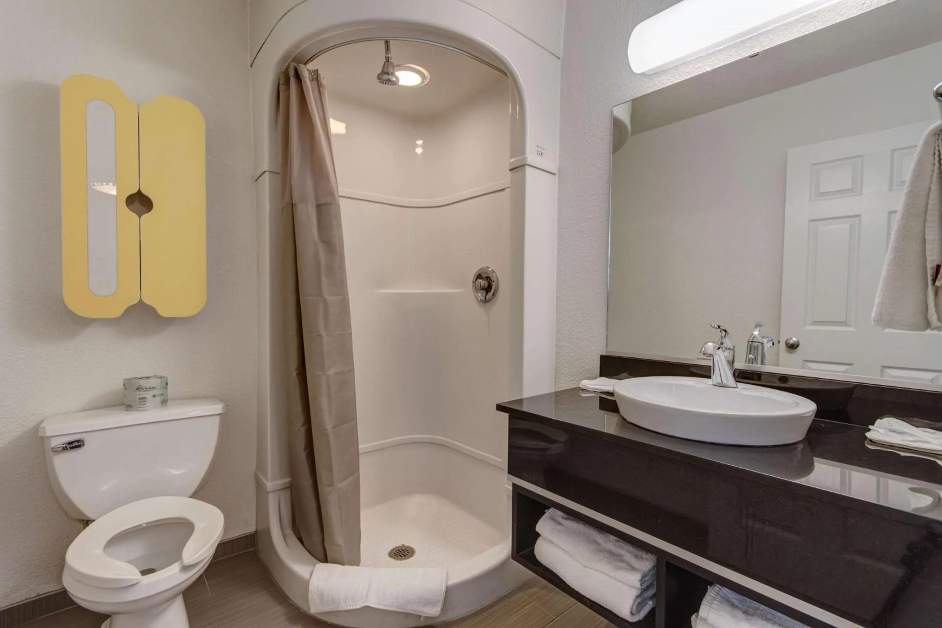 Bedroom in Studio 6-El Paso, TX - East