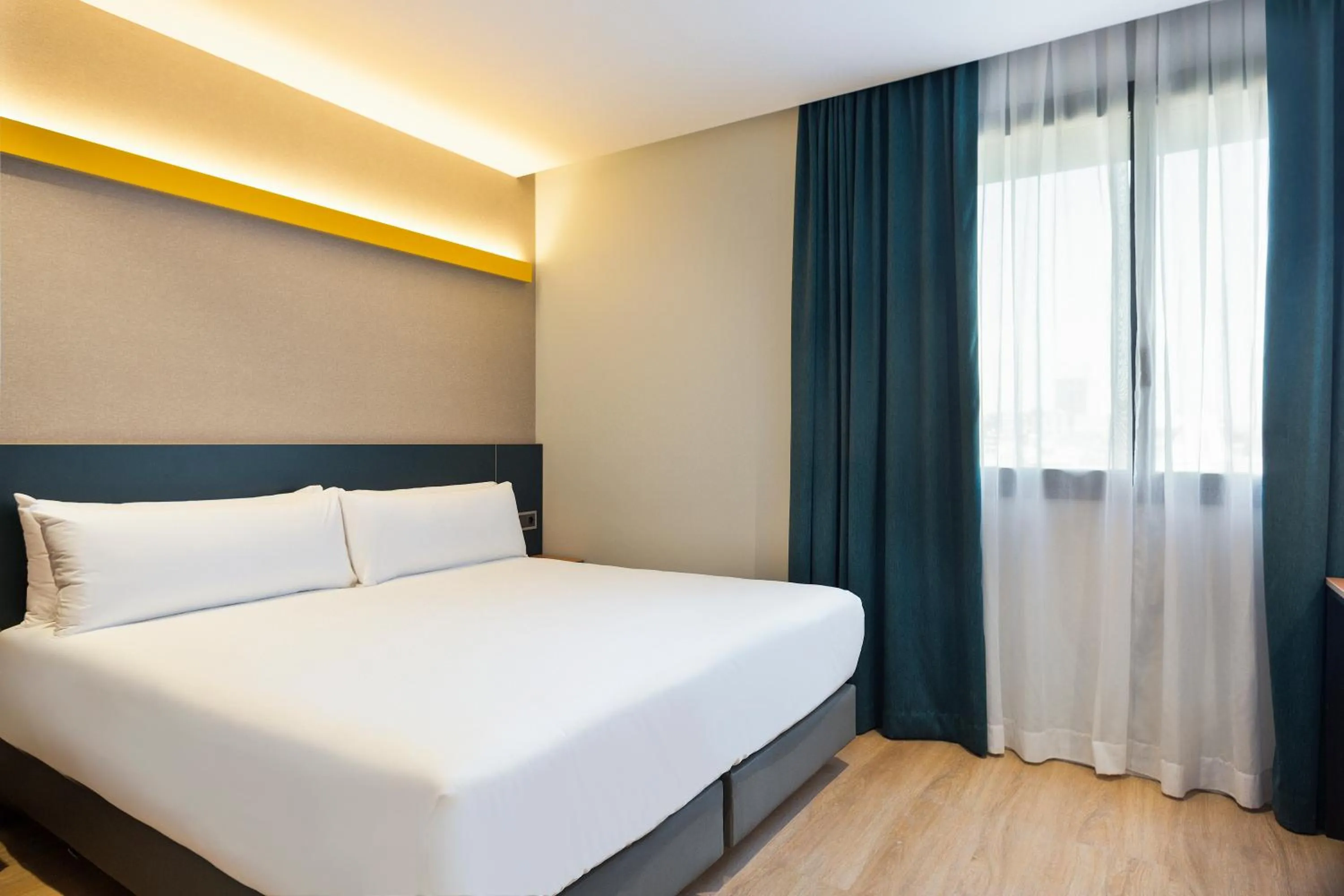 Bed in Hotel Brick Barcelona