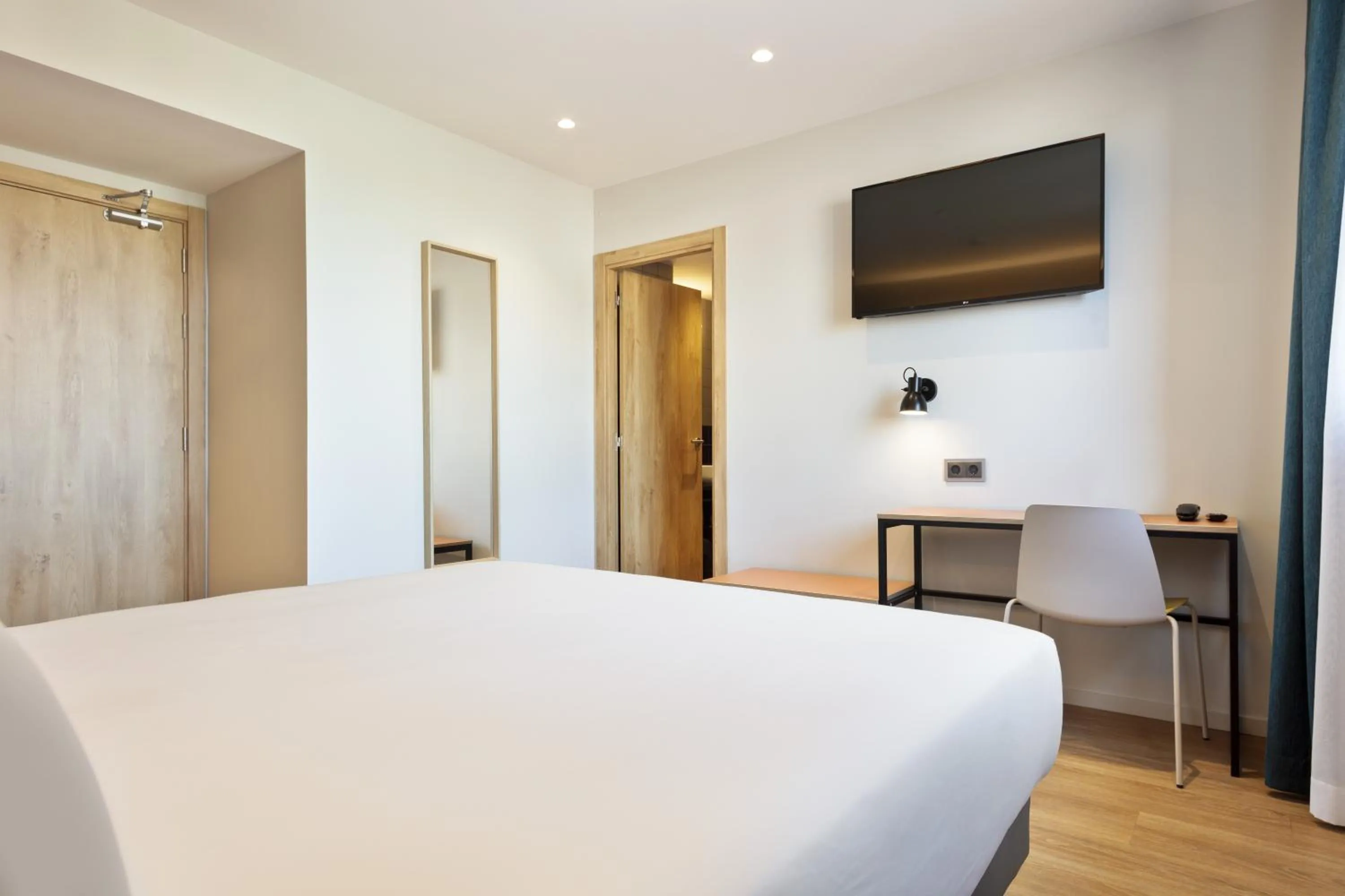 Bed in Hotel Brick Barcelona