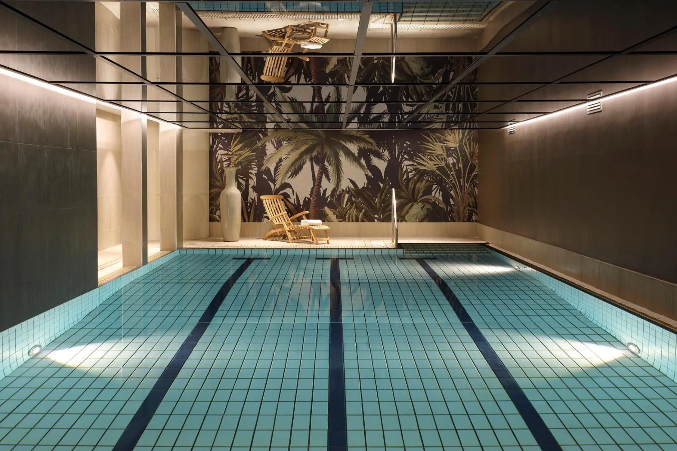 Spa and wellness centre/facilities in Hôtel Barrière Le Westminster