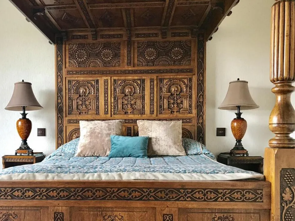 Bed in Loftsome Bridge Hotel