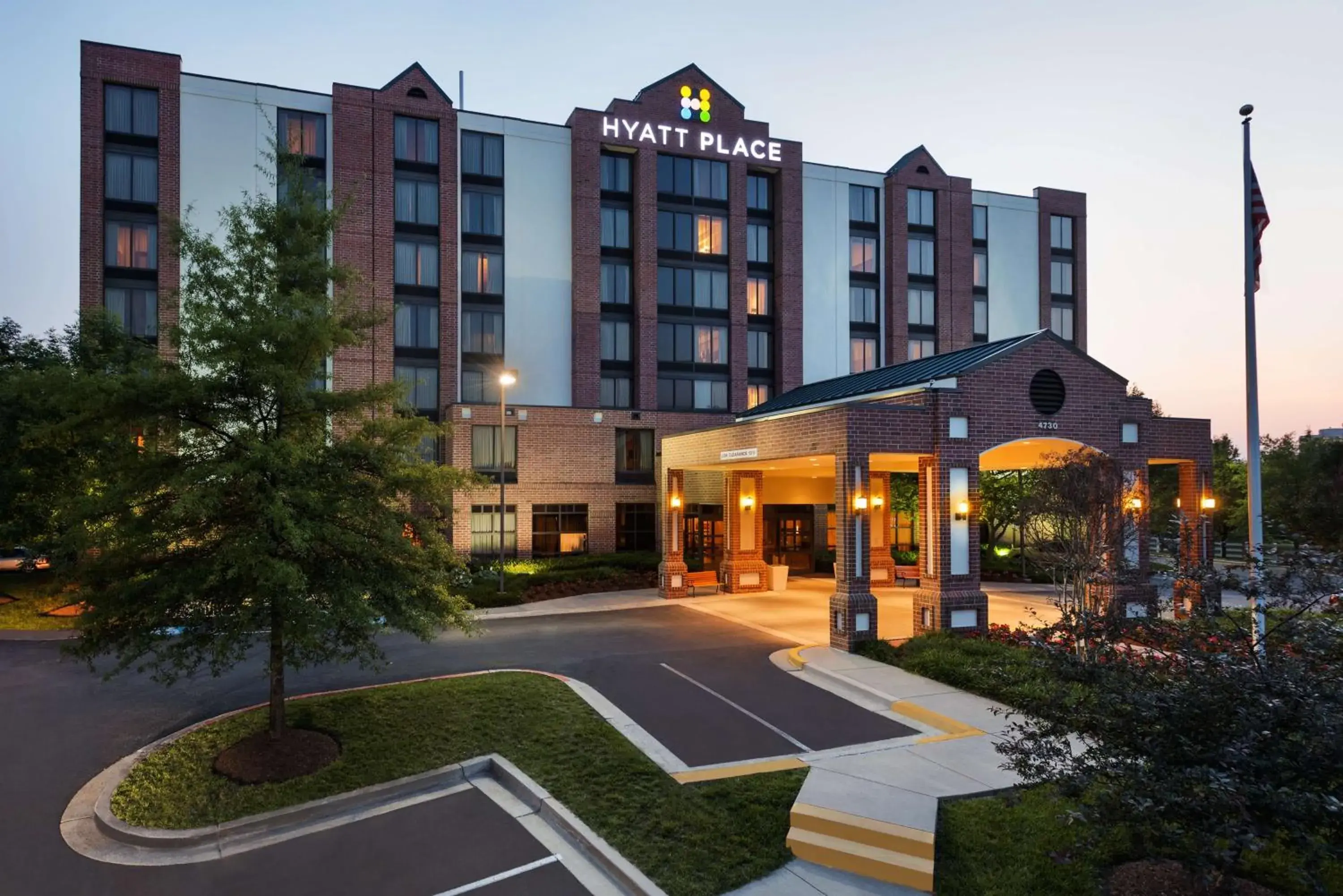 Property building in Hyatt Place Raleigh Durham Airport Property building in Hyatt Place Raleigh Durham Airport