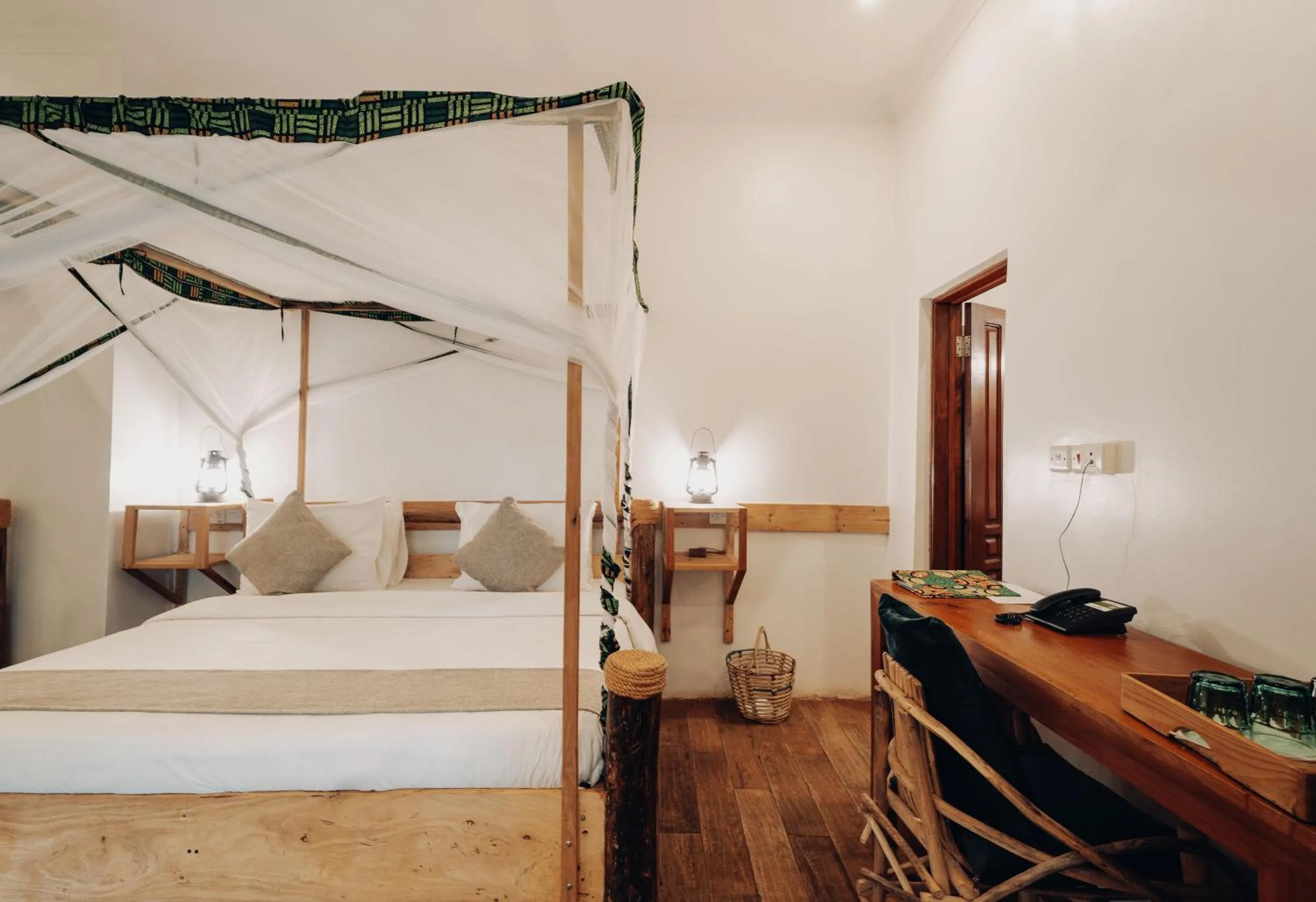 Bed in Chanya by Ardhi Africa