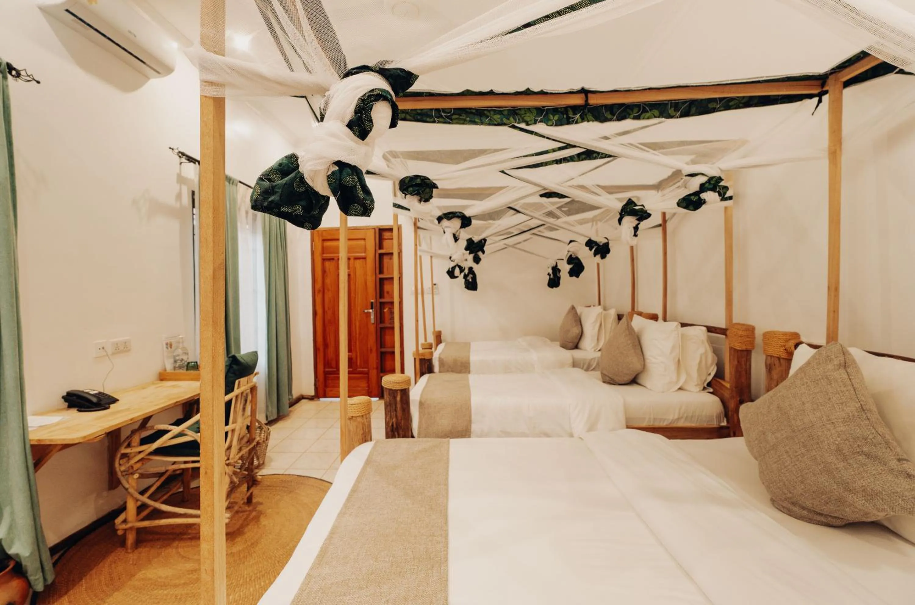 Bed in Chanya by Ardhi Africa