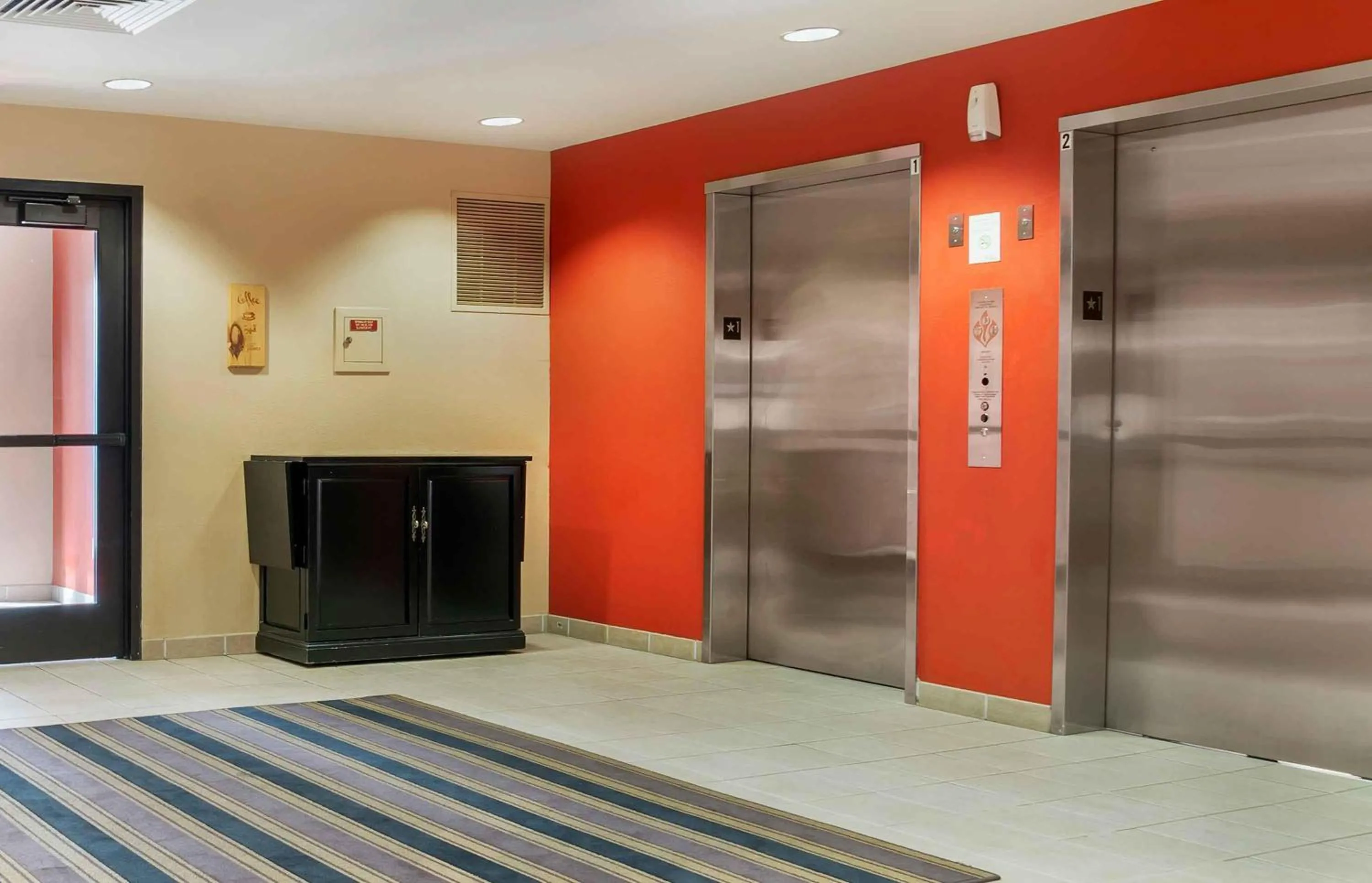 Breakfast in Extended Stay America Suites - Detroit - Dearborn