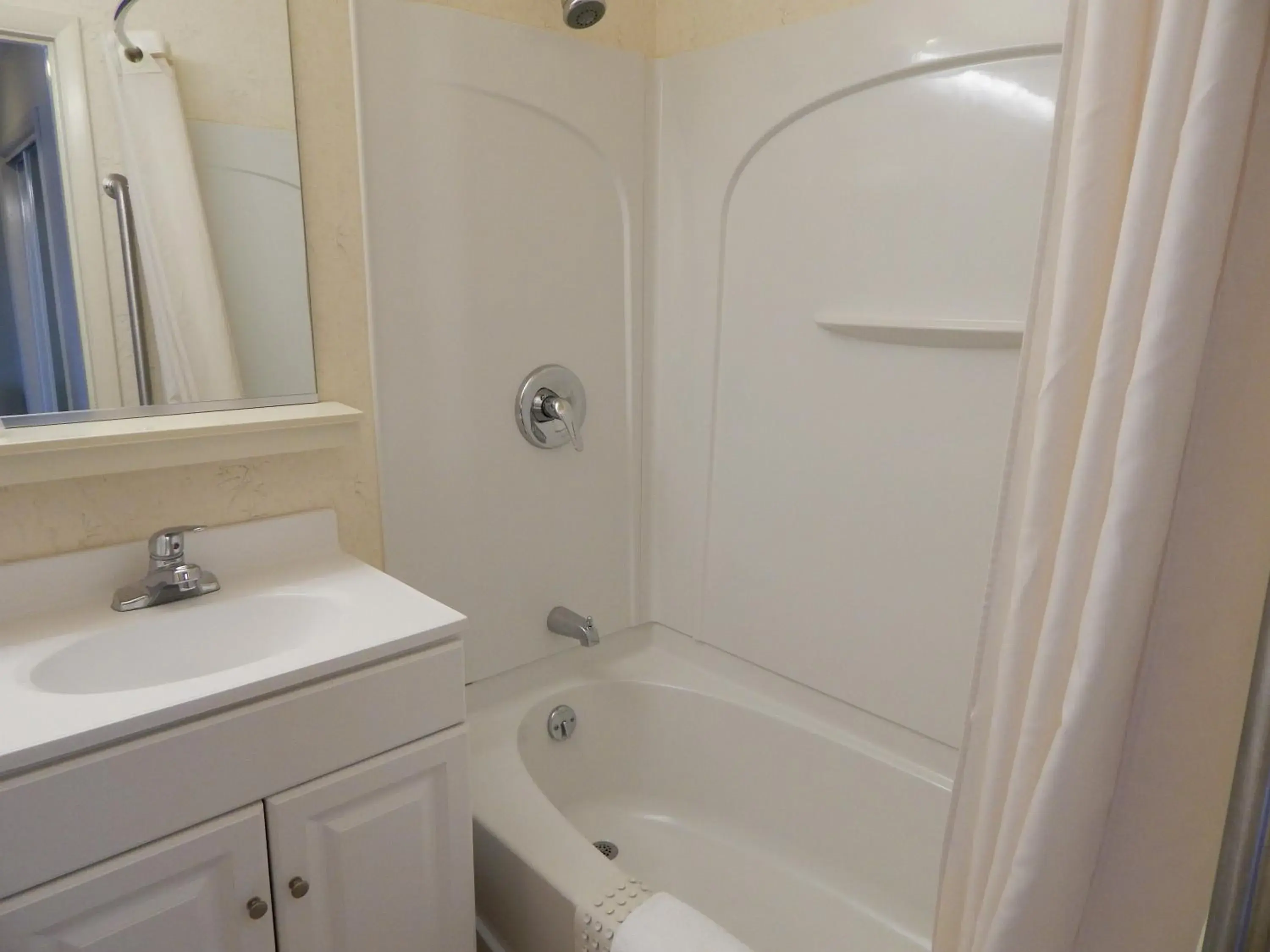 Bathroom in Flagship Oceanfront Bathroom in Flagship Oceanfront