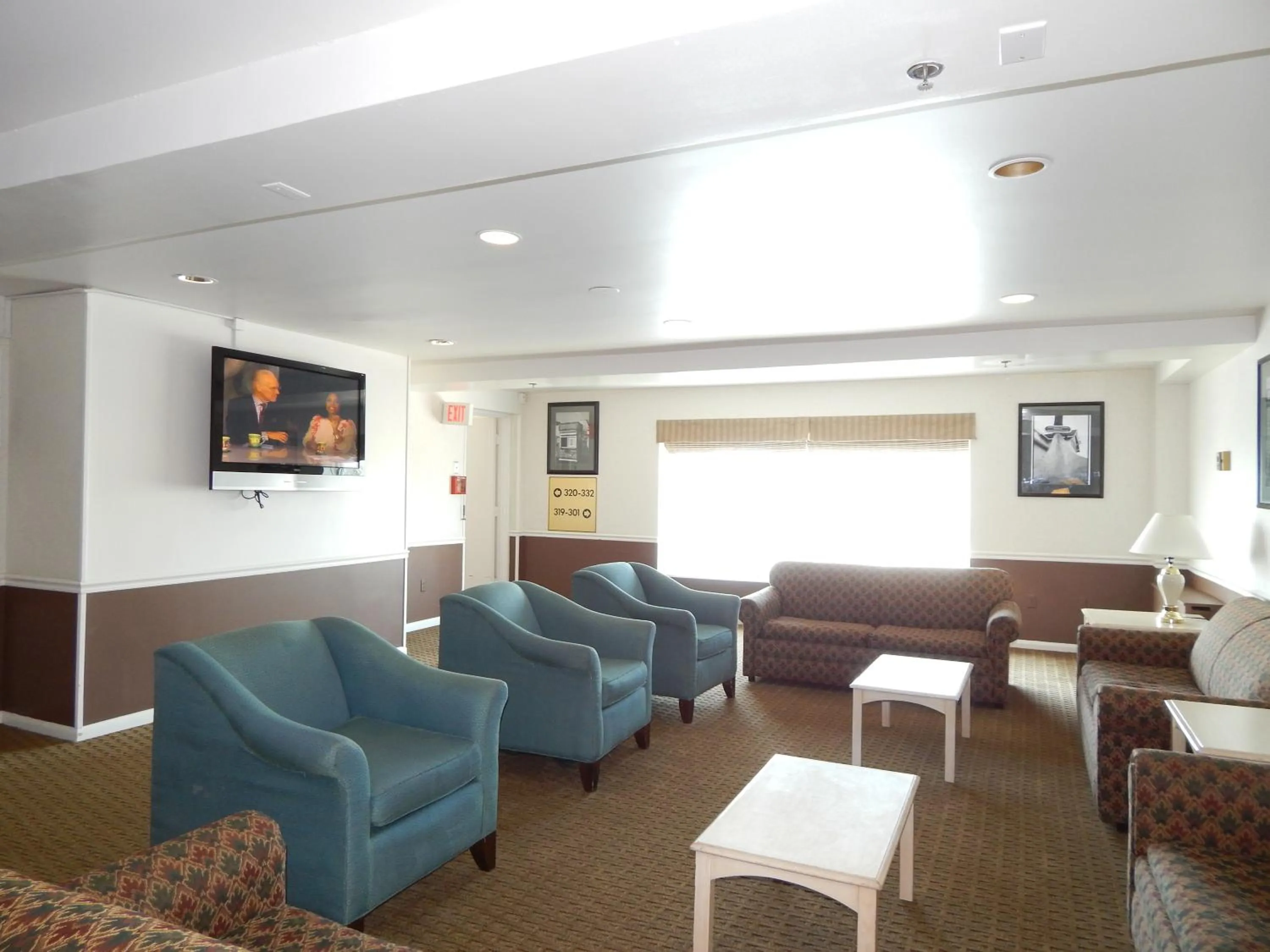 Communal lounge/ TV room in Flagship Oceanfront