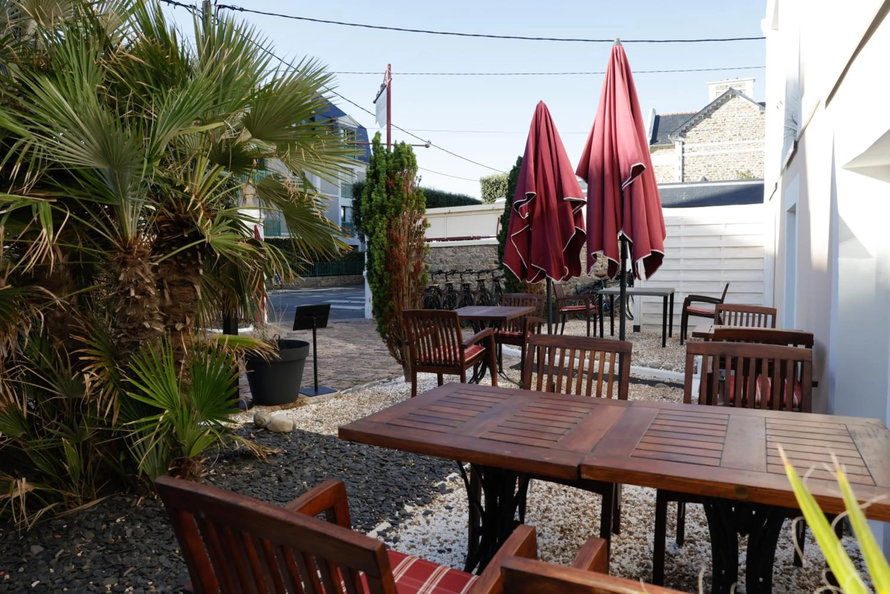 Patio in Hôtel La Villefromoy