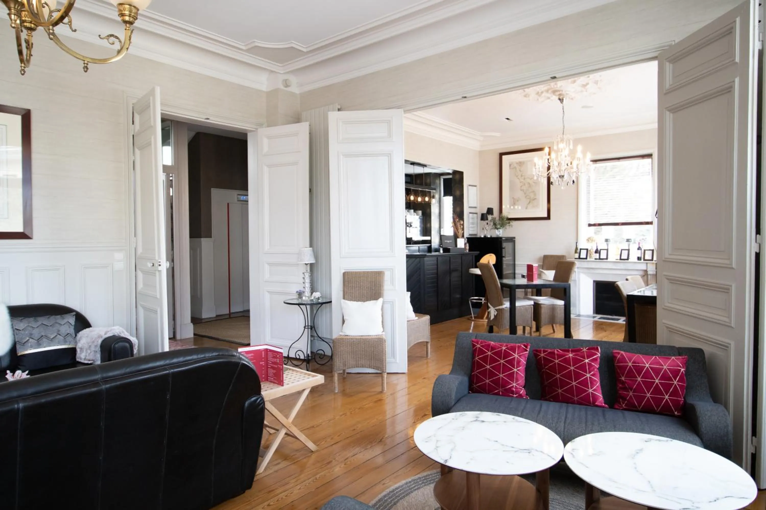 TV and multimedia in Hôtel La Villefromoy