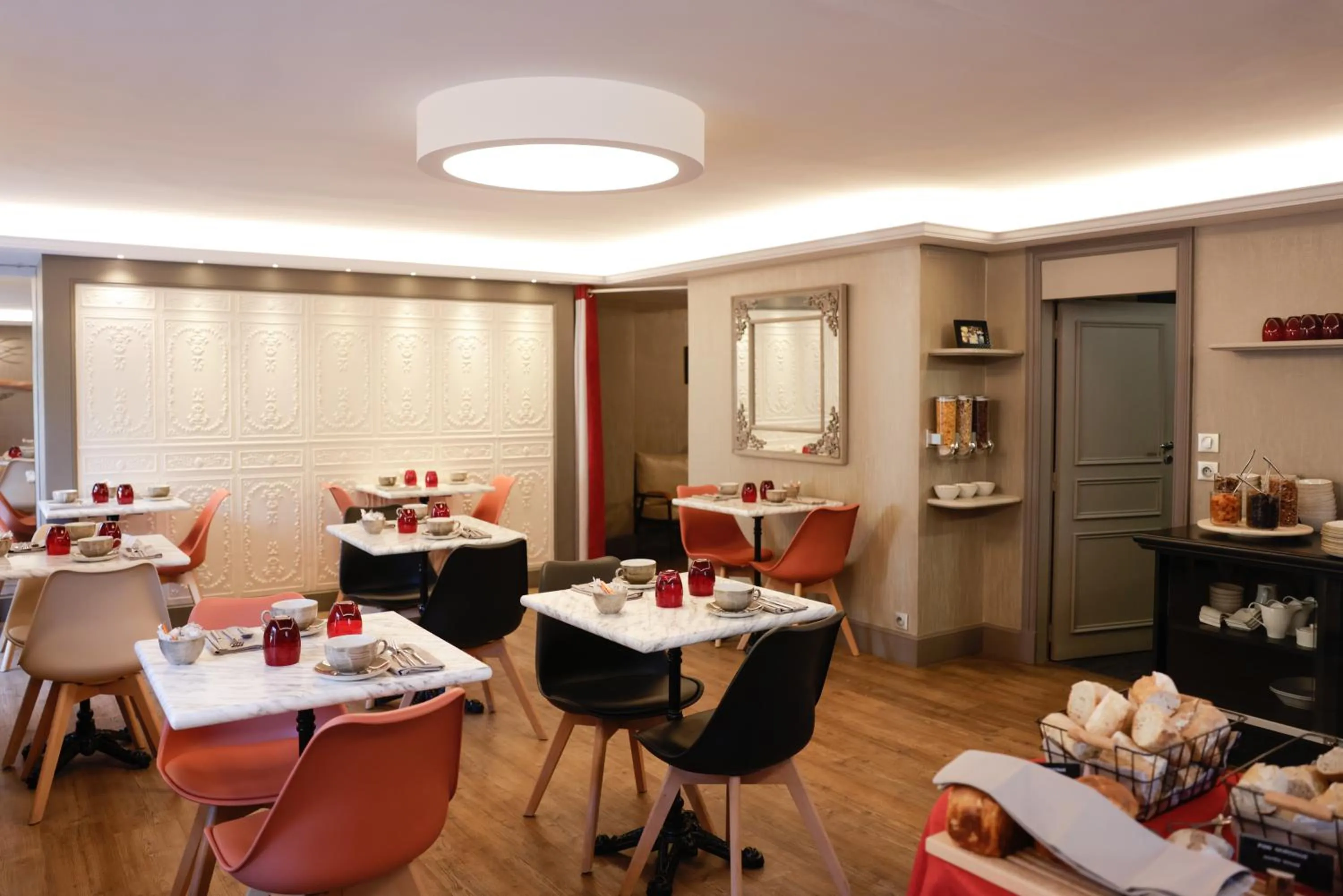 Breakfast in Hôtel La Villefromoy