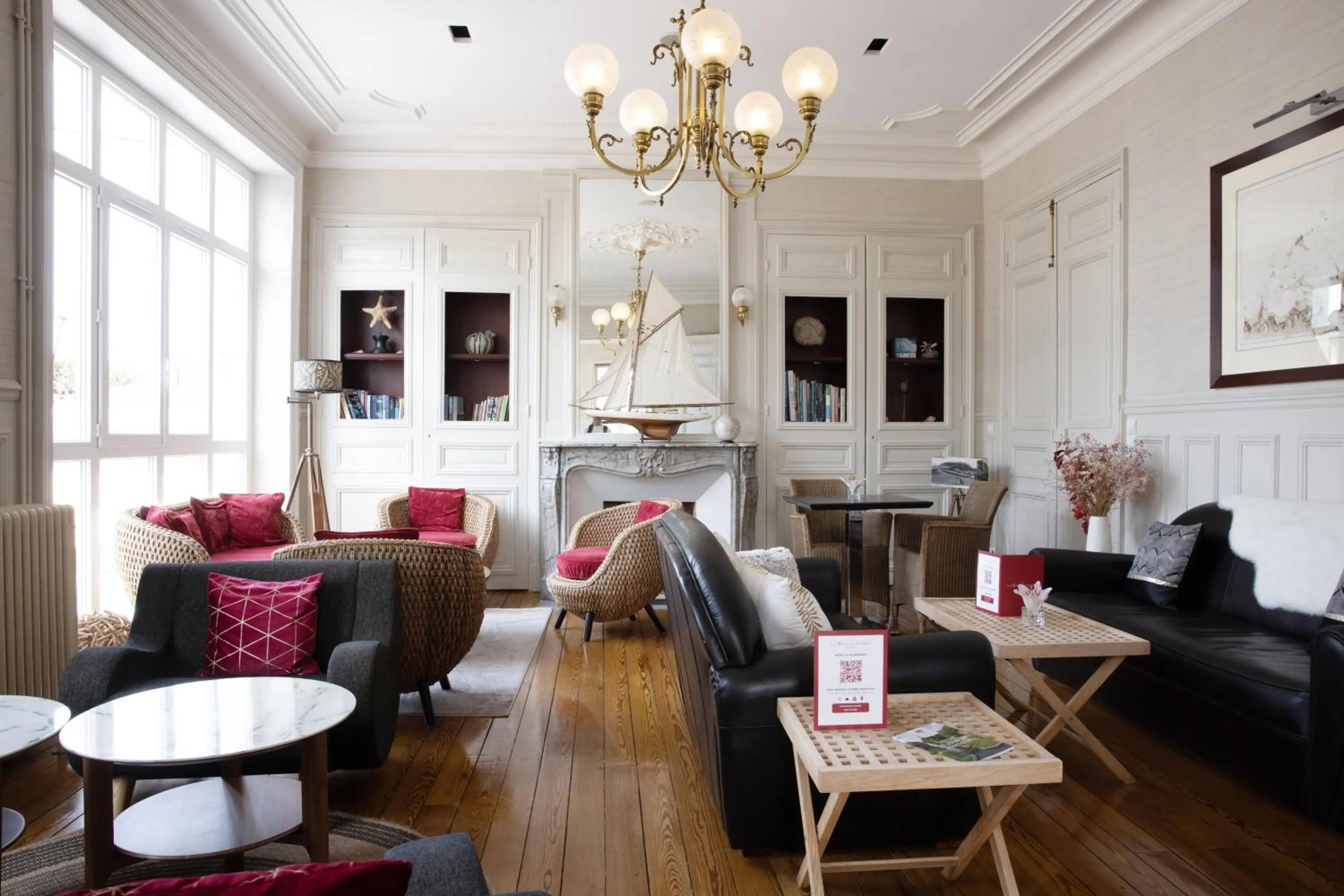 Living room in Hôtel La Villefromoy