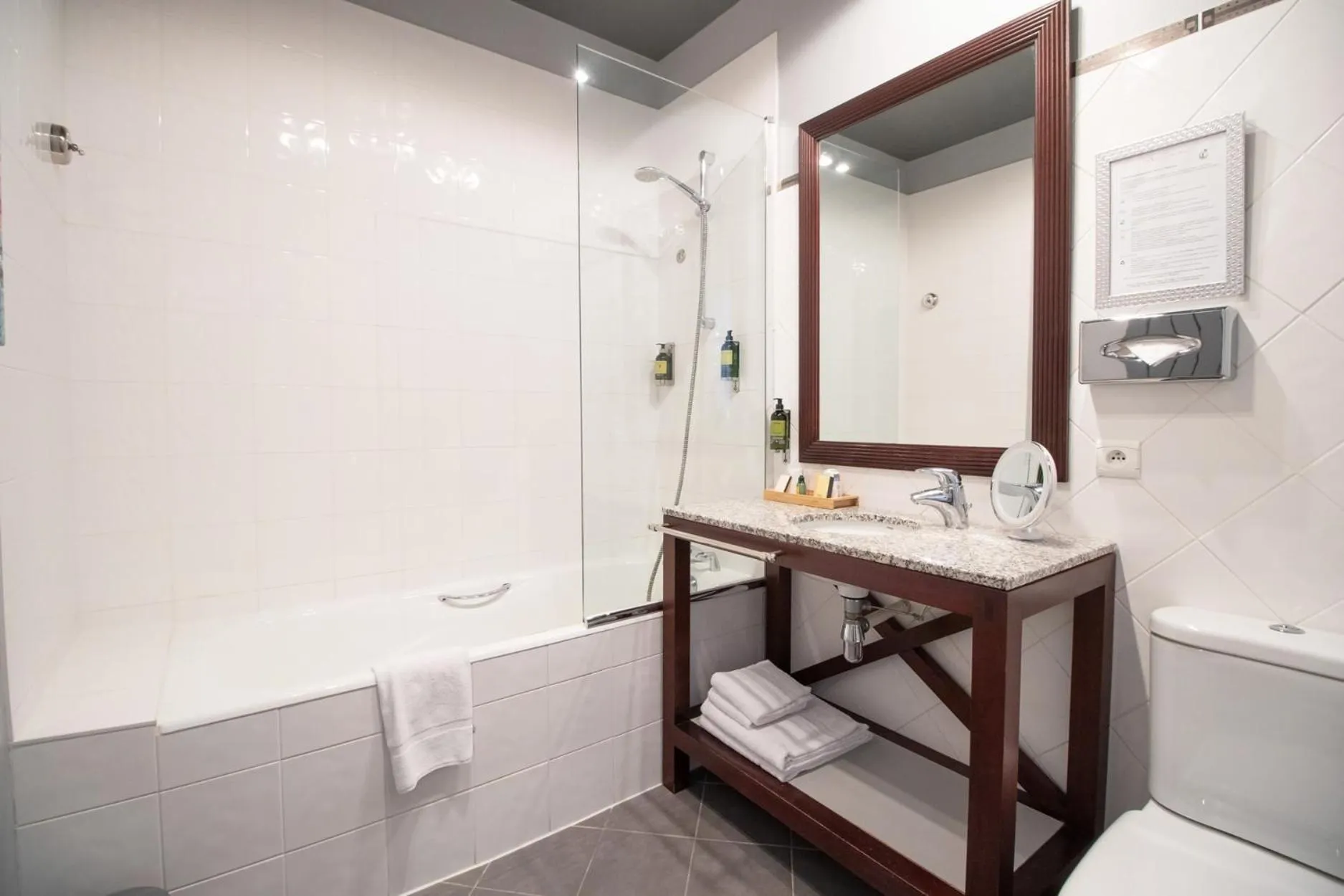 Bathroom in Hôtel La Villefromoy