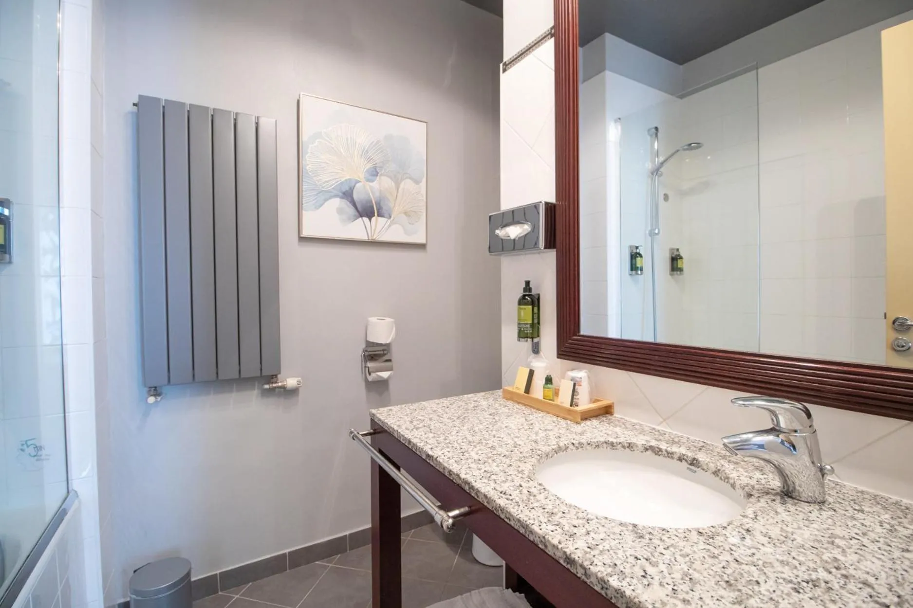 Bathroom in Hôtel La Villefromoy