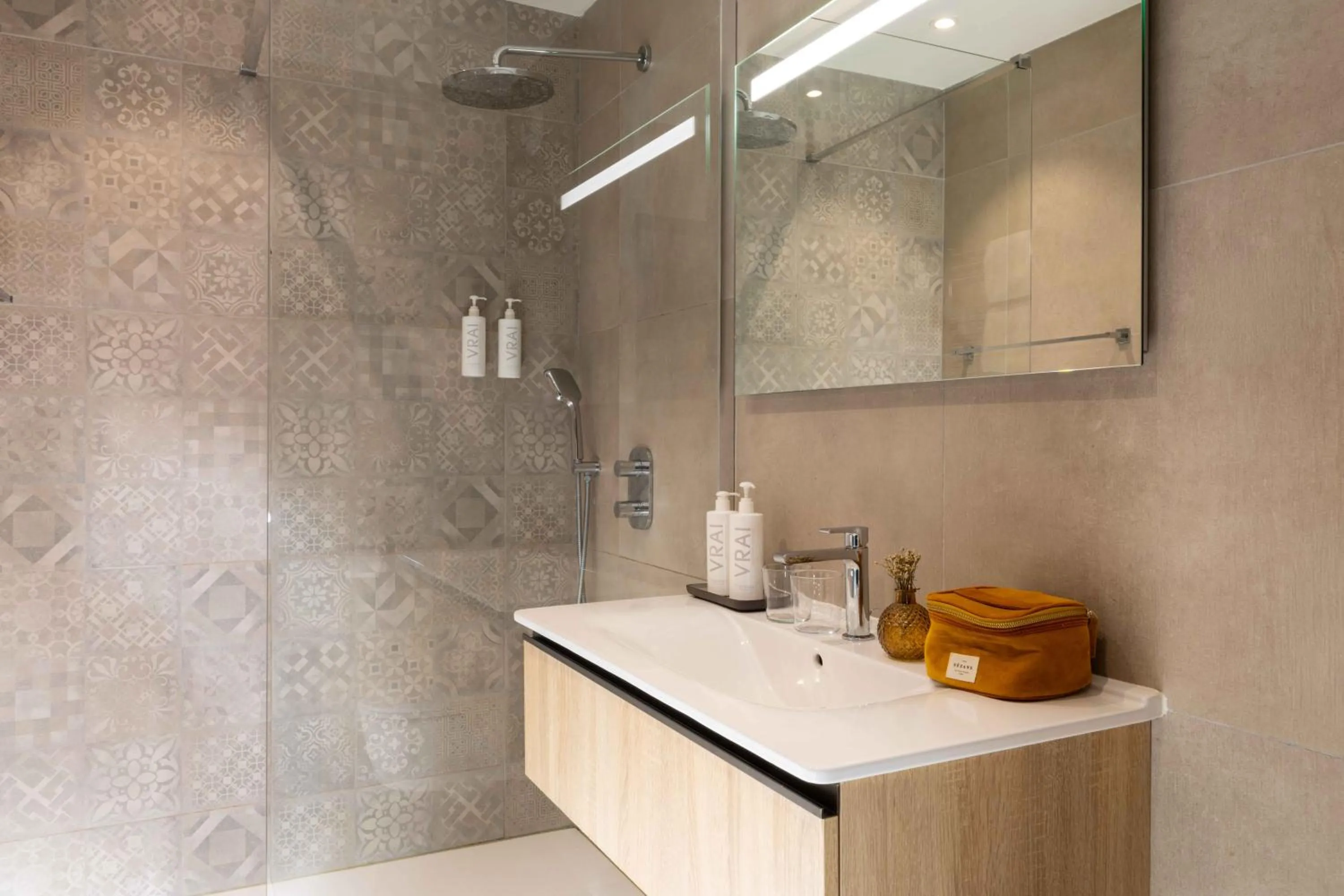 Bathroom in Hôtel Le Pré Galoffre