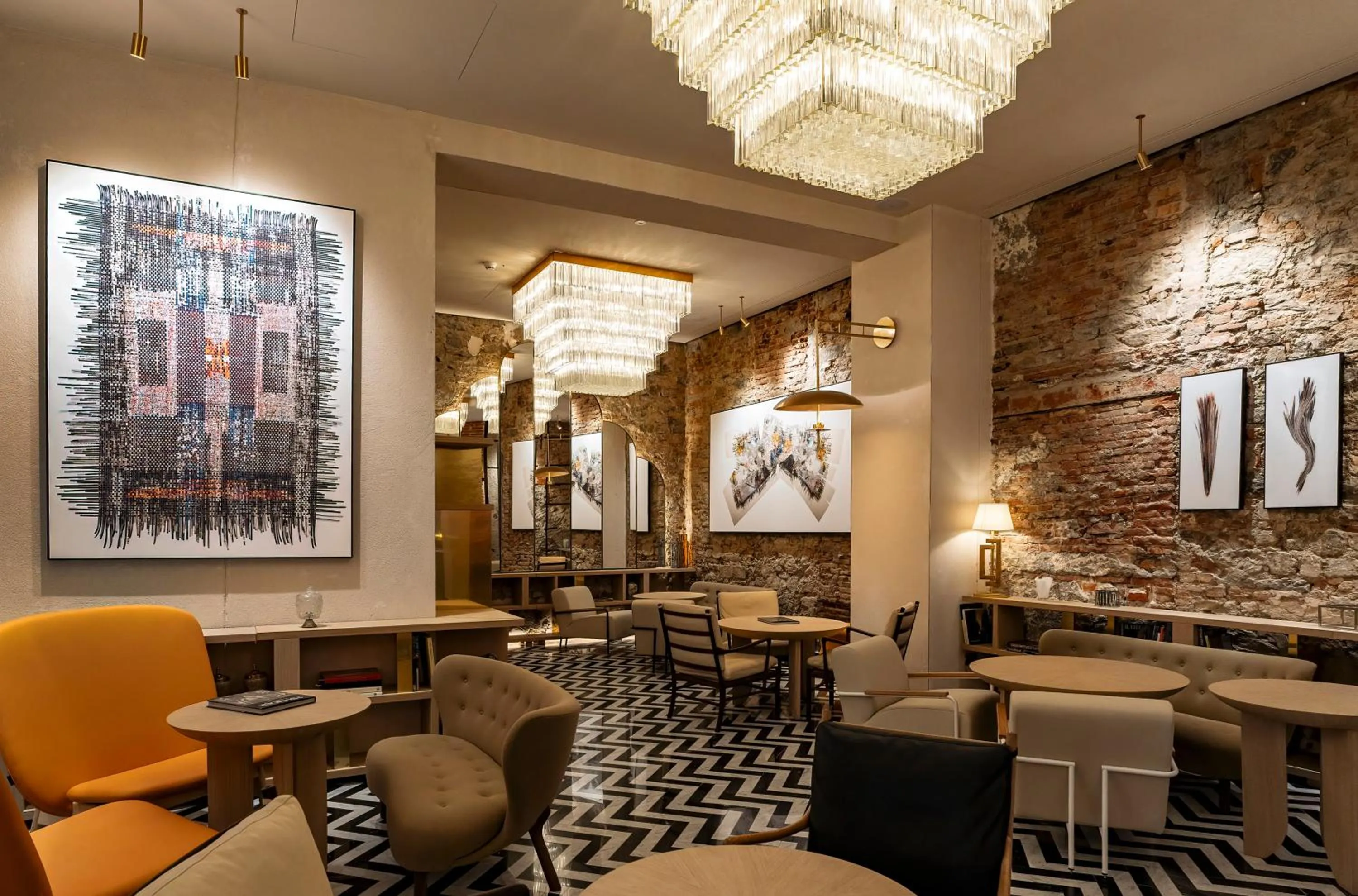 Restaurant/places to eat in Hotel Calimala Florence