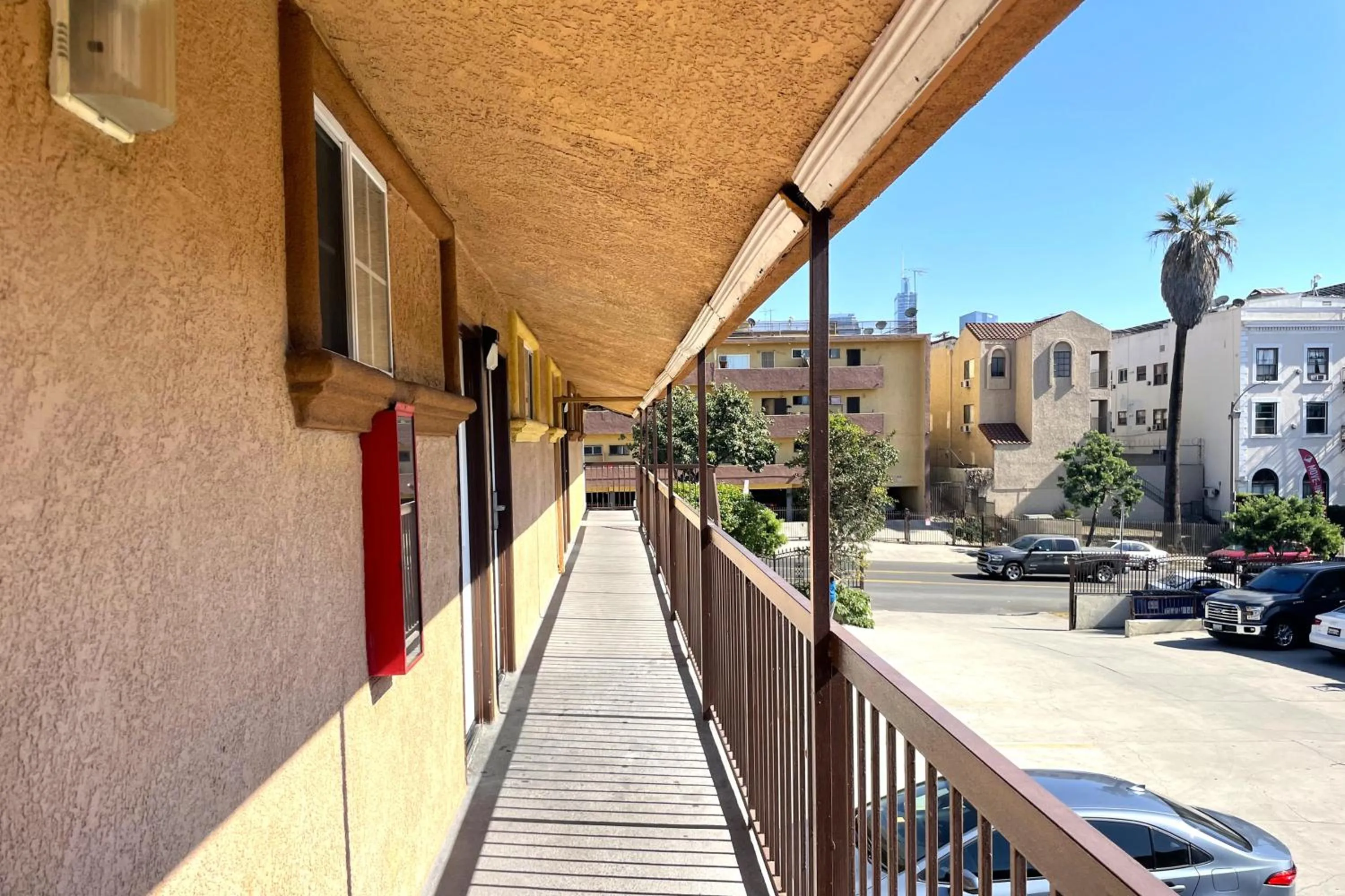 Parking in Travel Inn Downtown LA