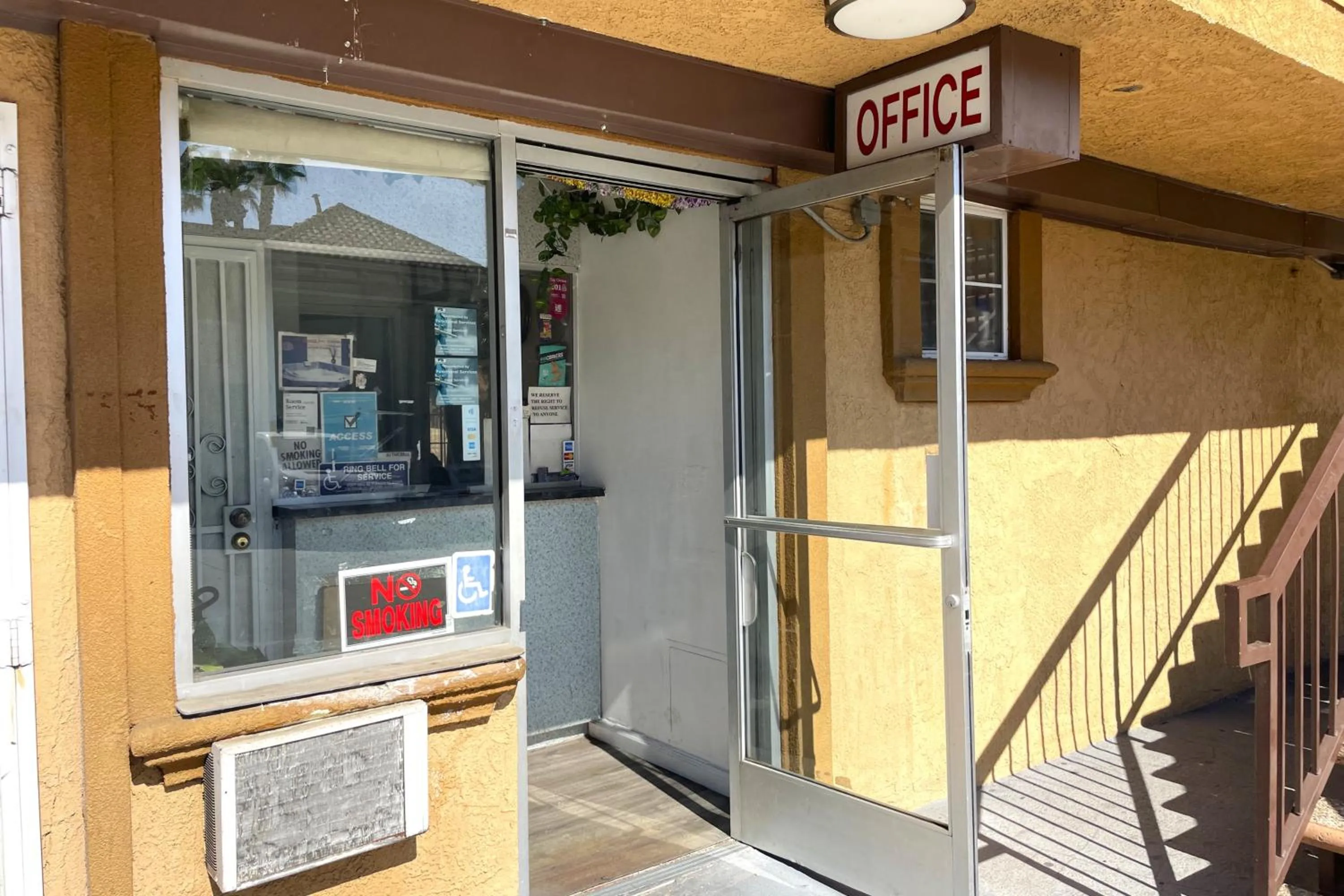 Lobby or reception in Travel Inn Downtown LA