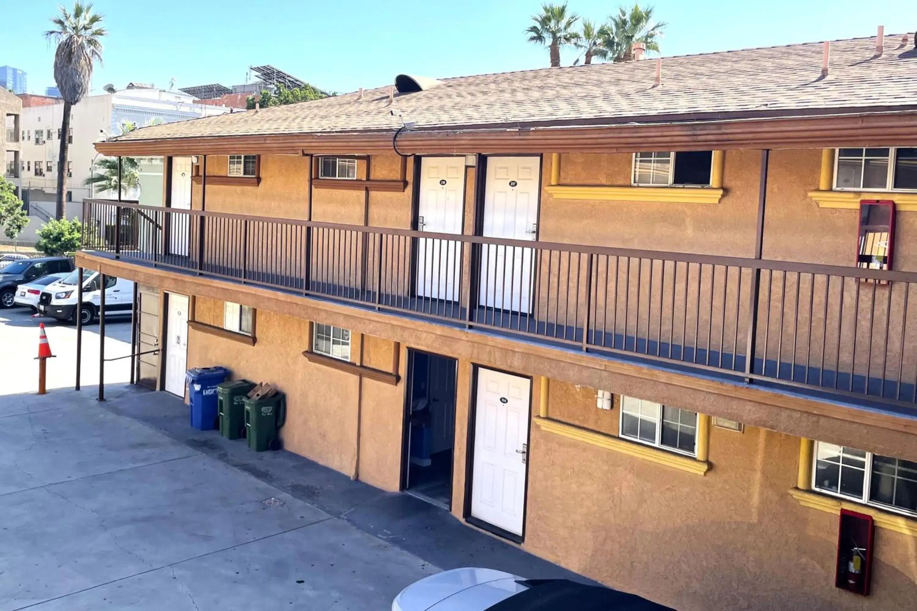 Balcony/Terrace in Travel Inn Downtown LA Balcony/Terrace in Travel Inn Downtown LA