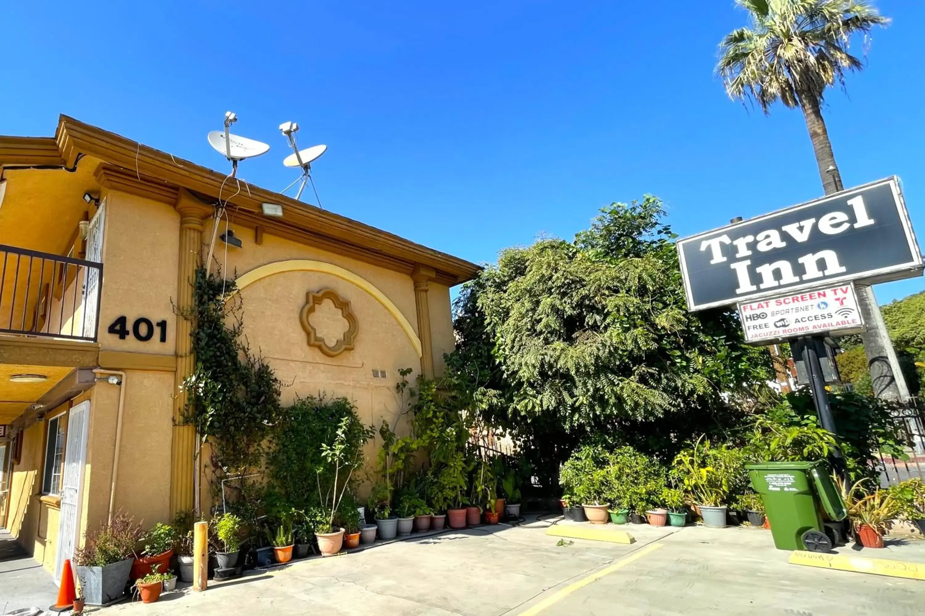 Property building in Travel Inn Downtown LA Property building in Travel Inn Downtown LA