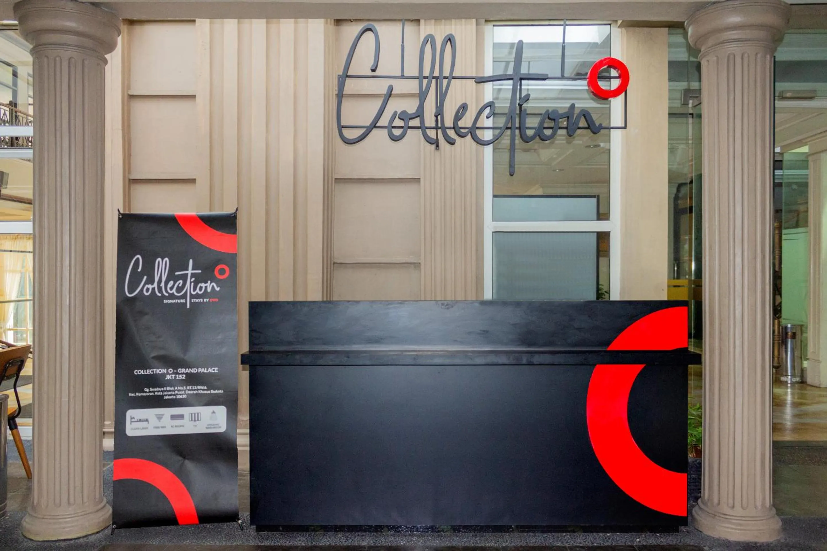 Lobby or reception in Collection O 6 Grand Palace Kemayoran