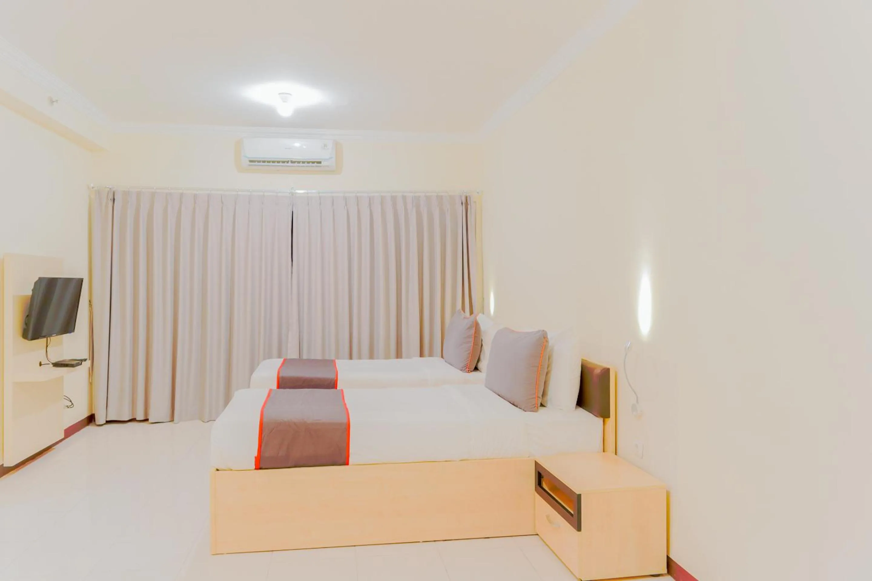 Bedroom in Collection O 6 Grand Palace Kemayoran