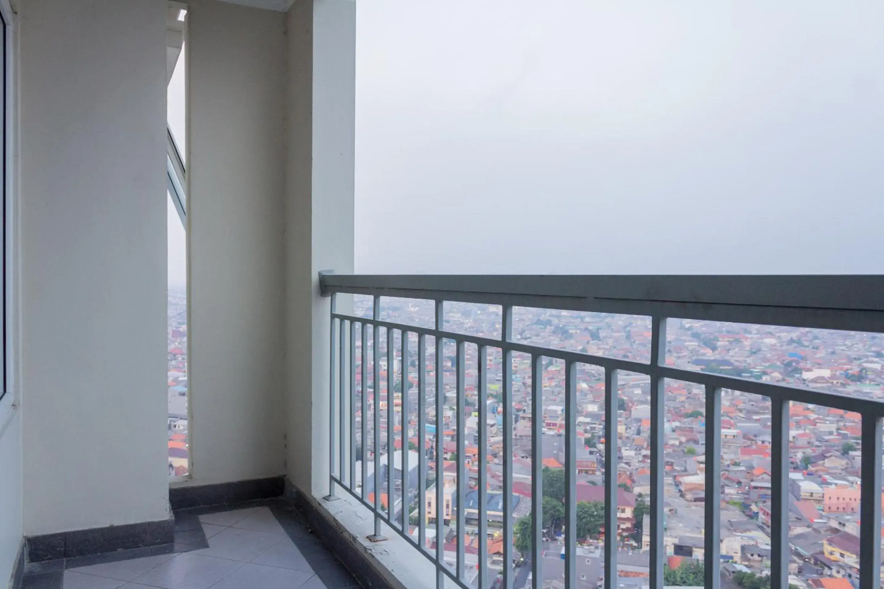 Balcony/Terrace in Collection O 6 Grand Palace Kemayoran