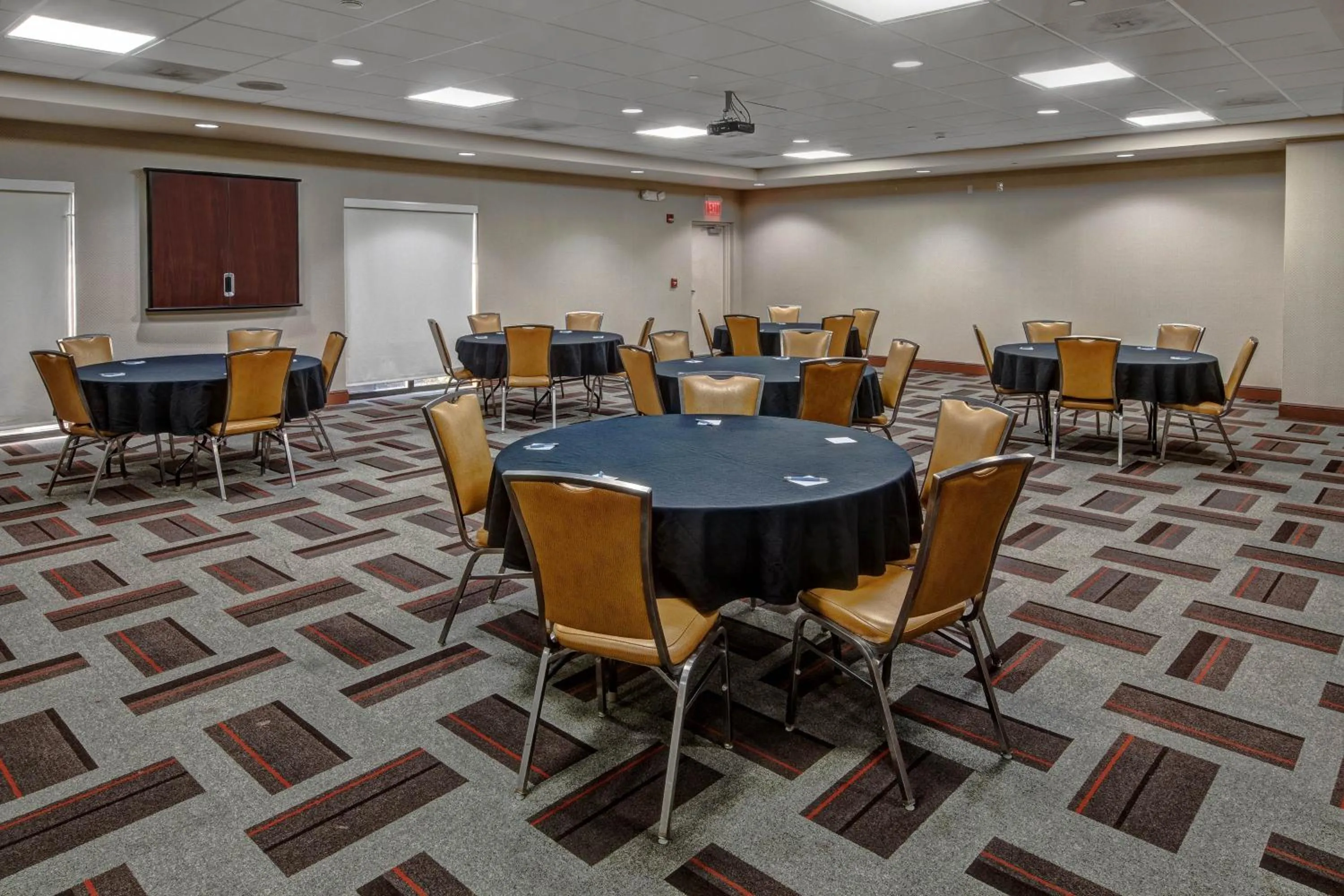 Meeting/conference room in Four Points by Sheraton Memphis Southwind