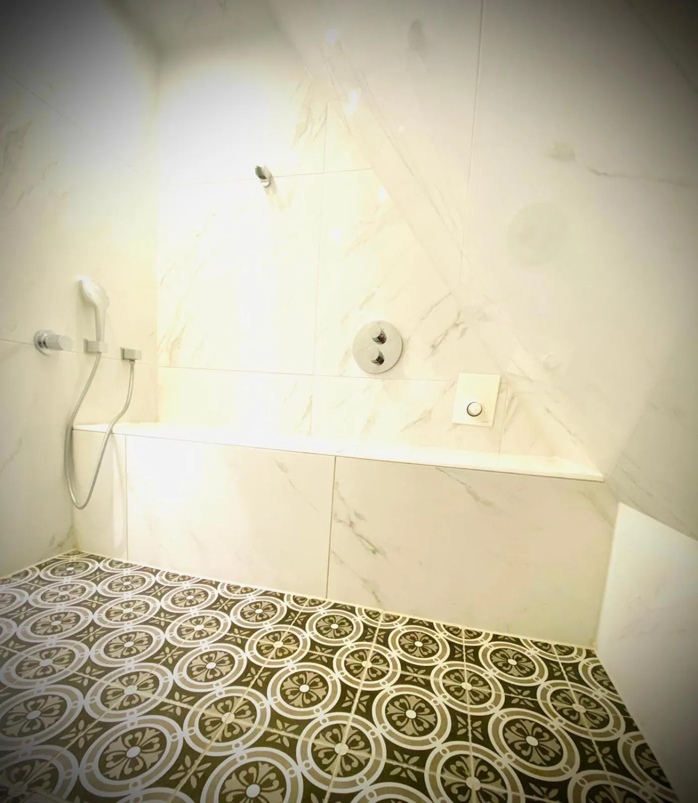 Bath in Sleephotels Suite Garde